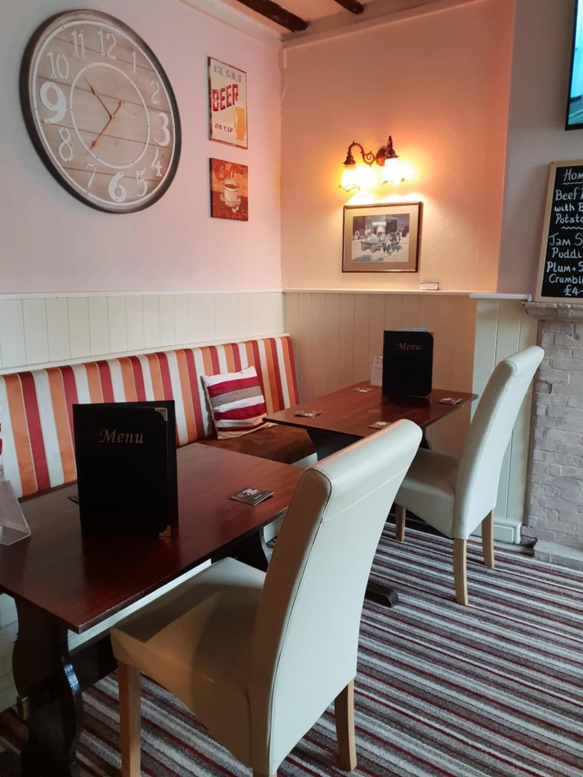 Restaurant/places to eat in The Pelican Inn