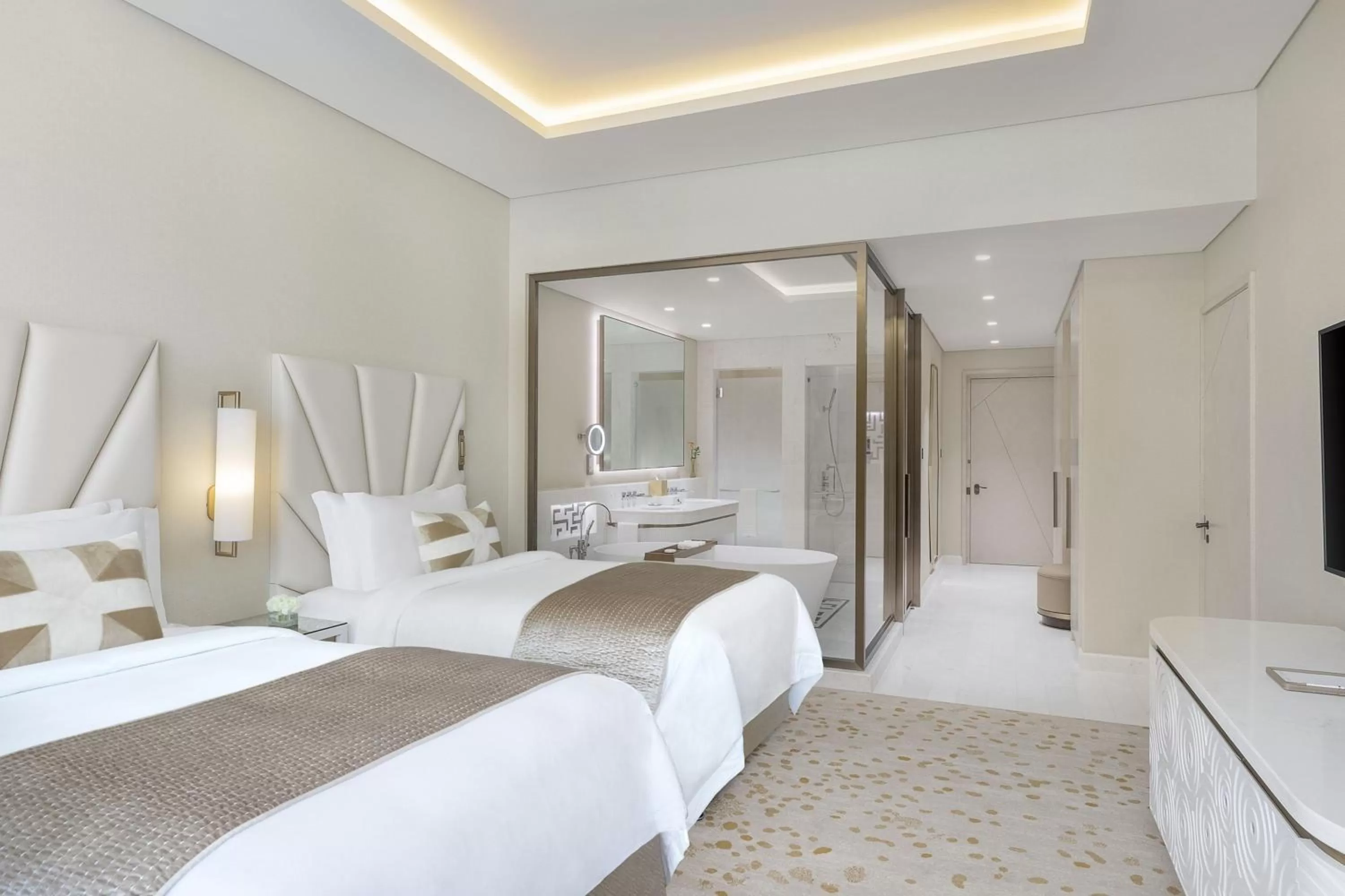 Photo of the whole room, Bed in The St. Regis Dubai, The Palm