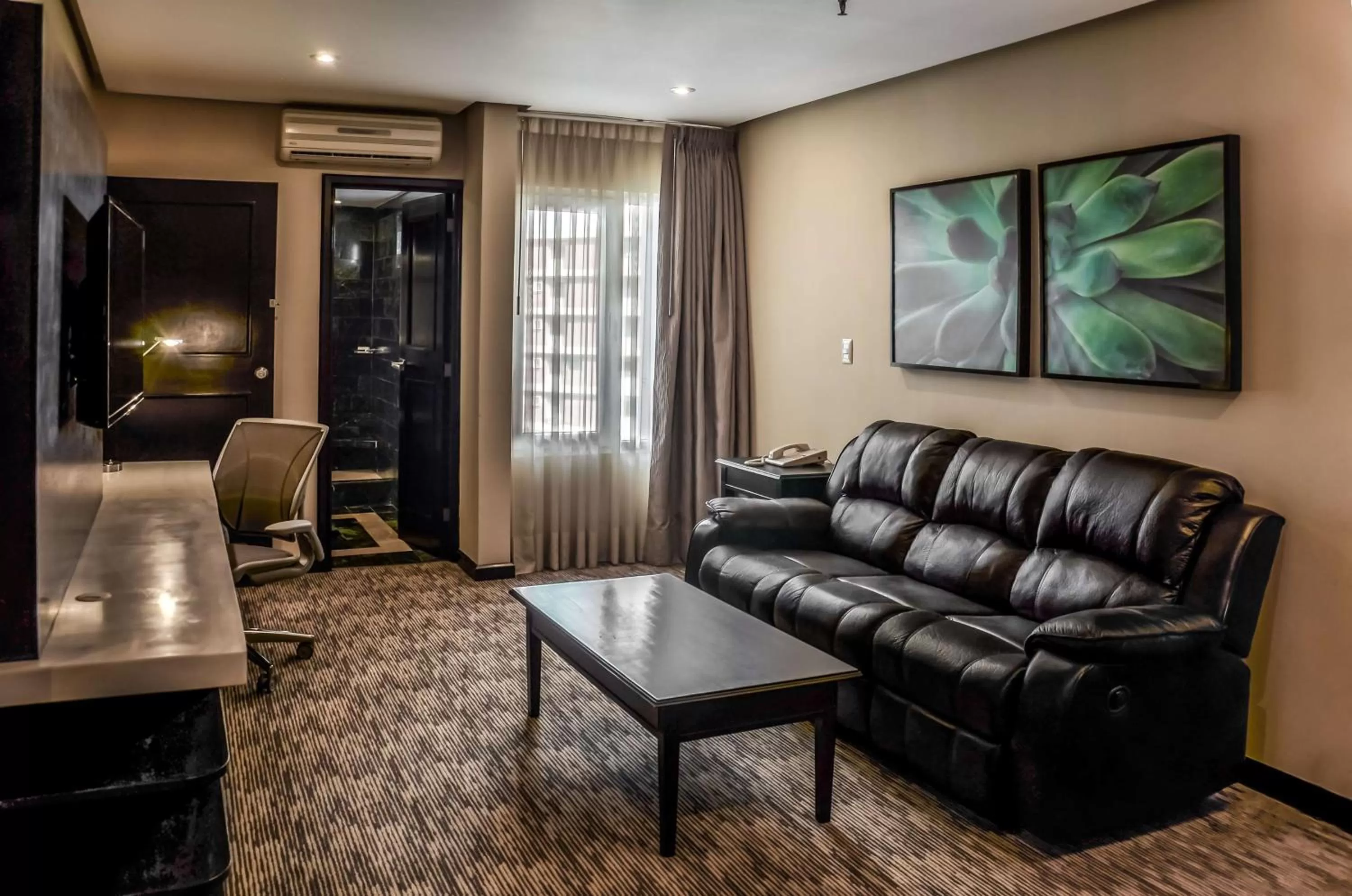 Living room in Hilton Garden Inn Guatemala City