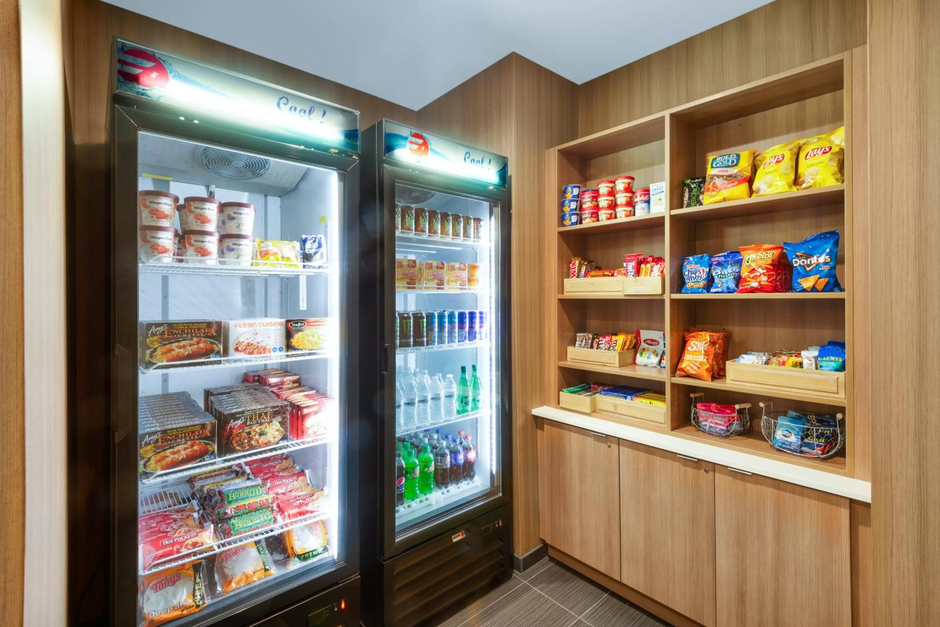 On-site shops in Microtel Inn & Suites by Wyndham Farmington