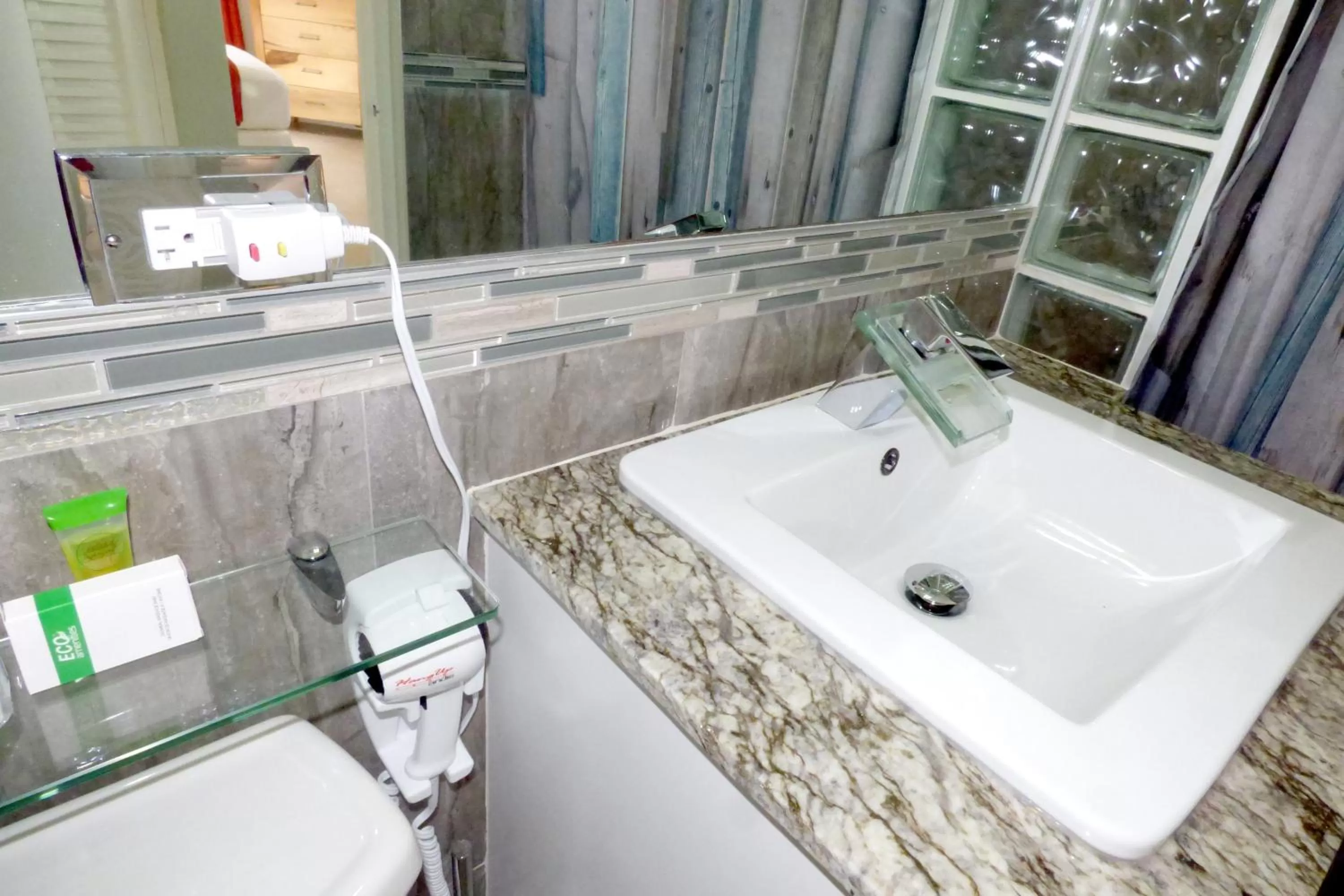 Shower in Beach One Bedroom Suite A22