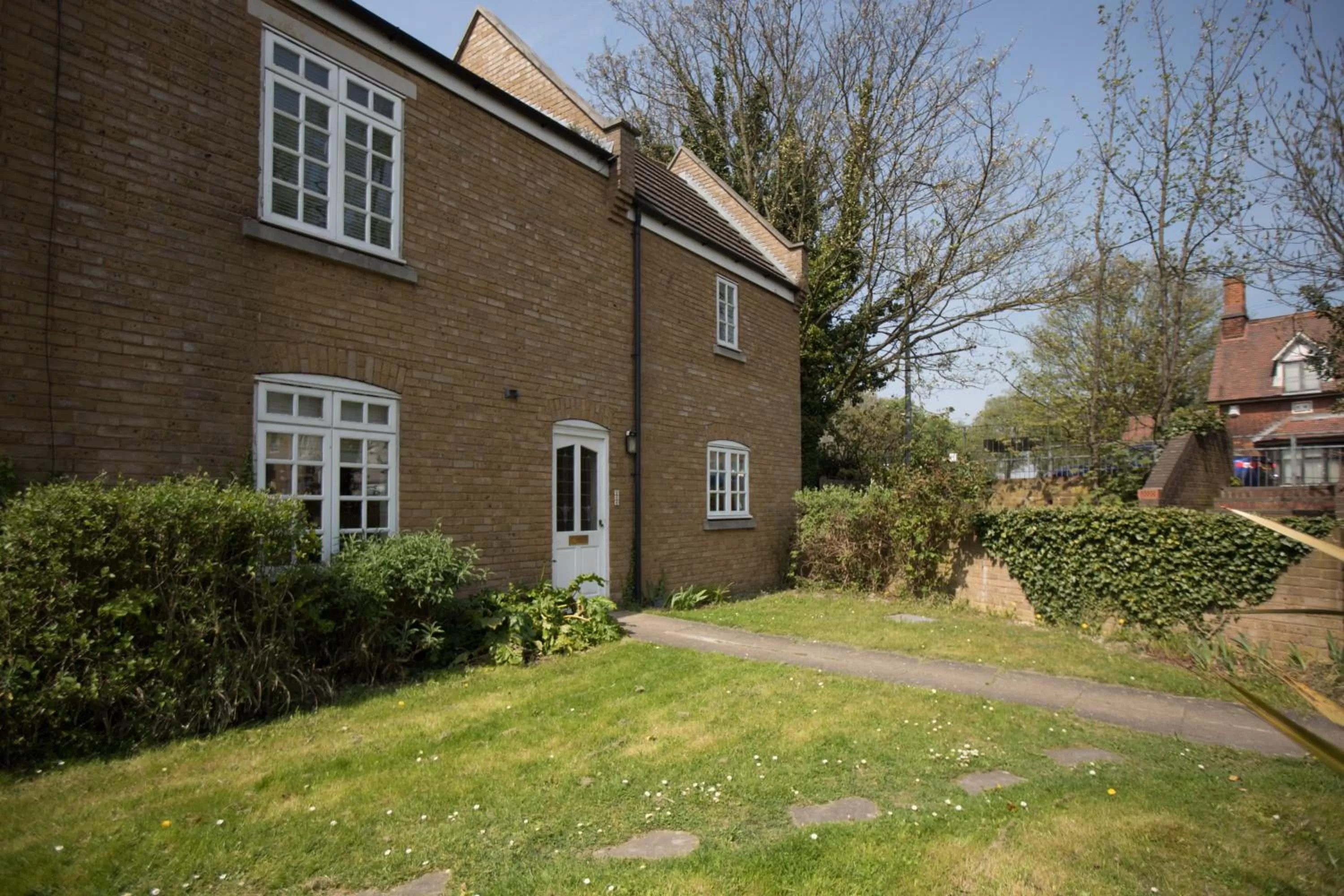 Property building in Royal Hotel, Bar & Grill