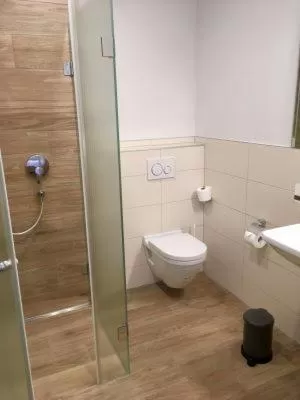 Bathroom in Landgasthof Linde Hepbach, Hotel & Restaurant