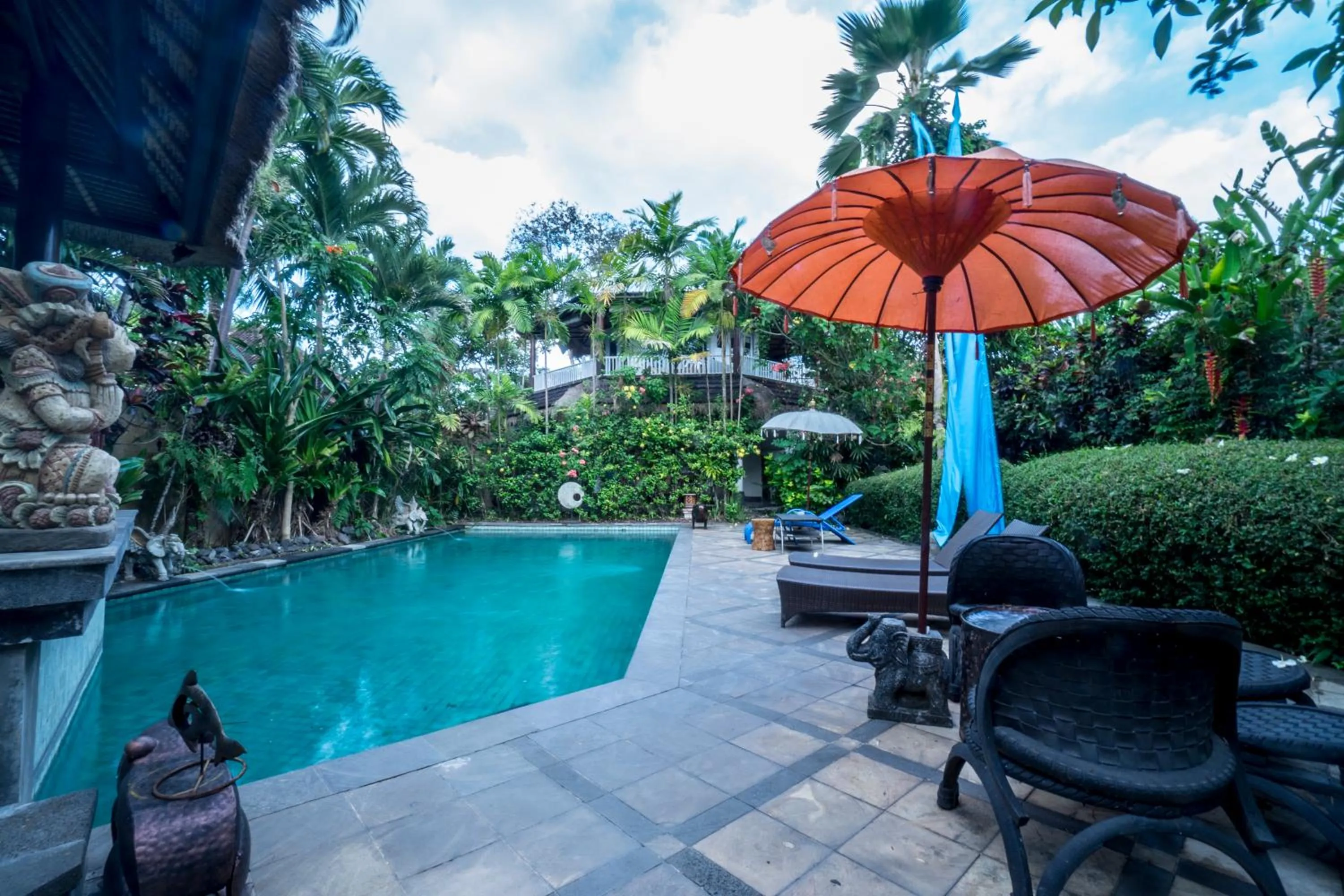 Swimming pool in Gajah Biru Bungalows