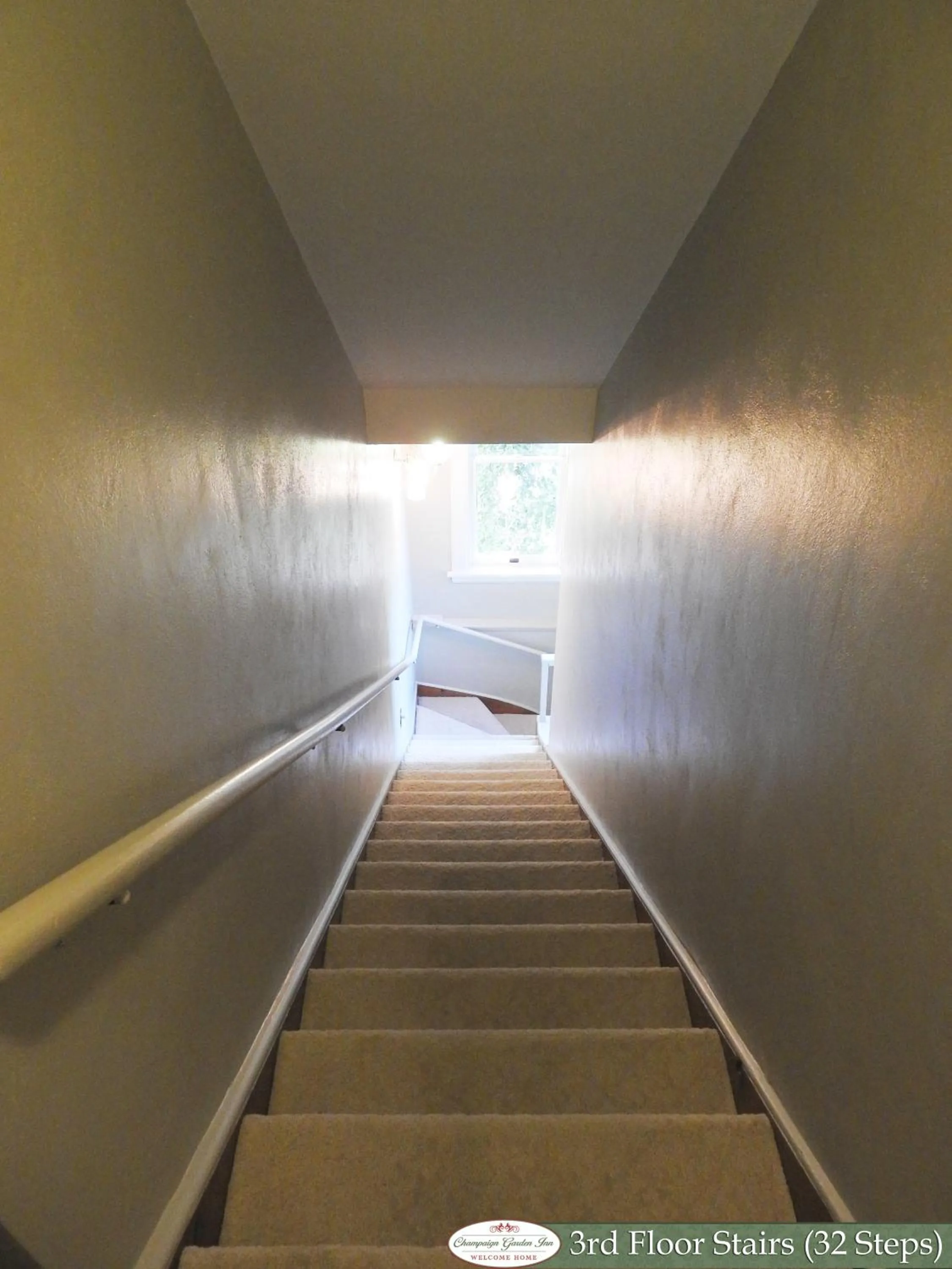 Champaign Garden Inn