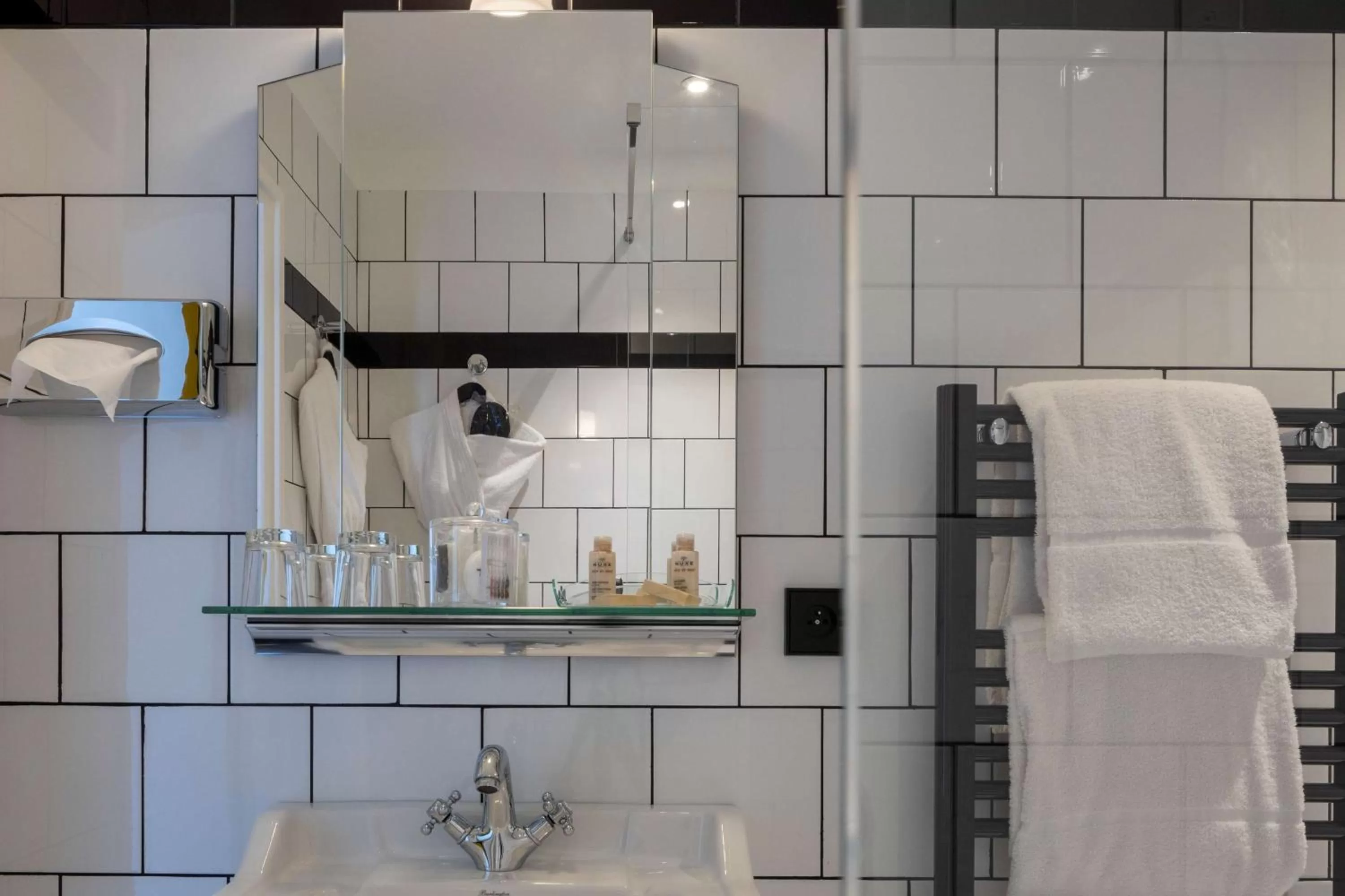 Bathroom in Best Western Premier Hotel Roosevelt