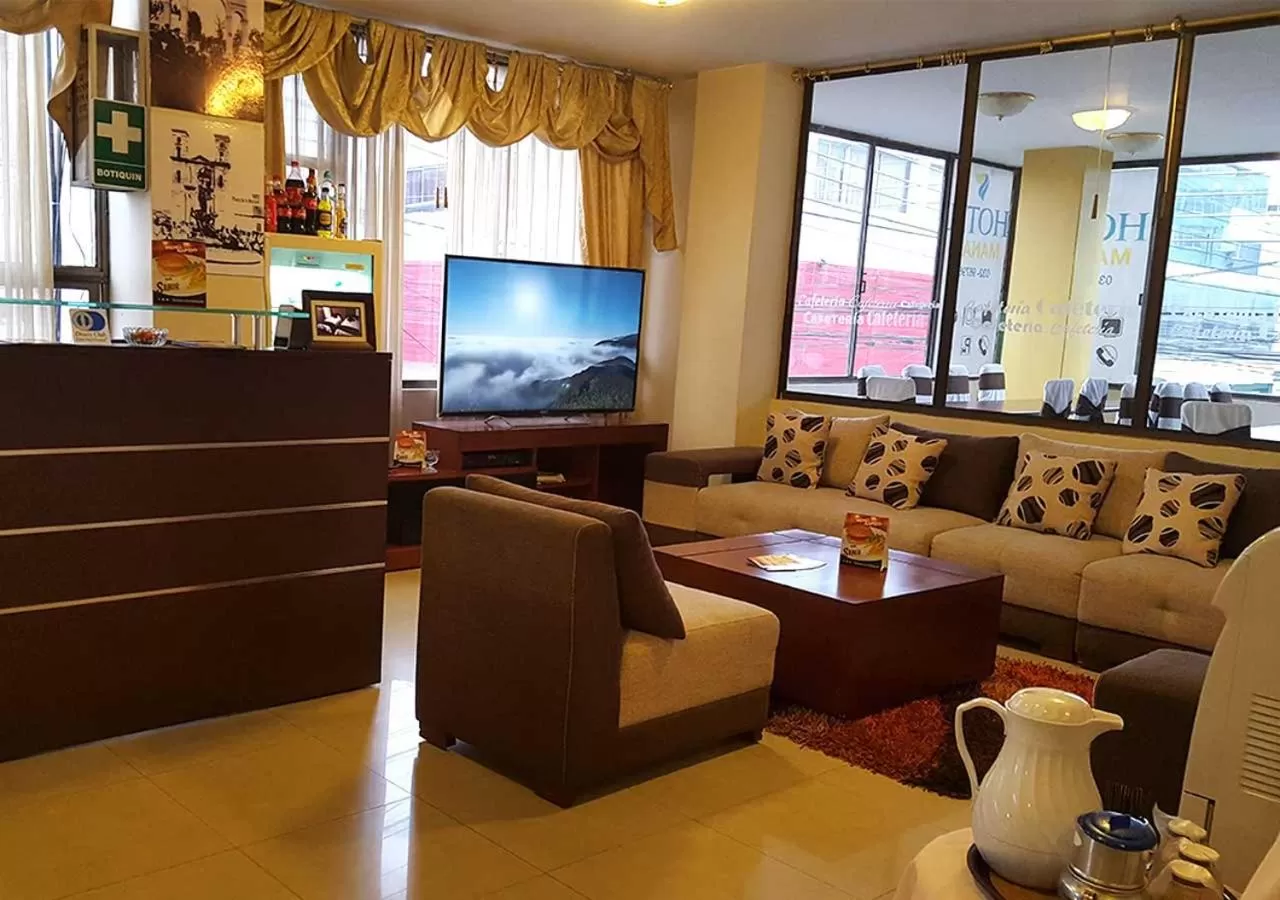 Facade/entrance, Seating Area in La Merced Plaza Hostal