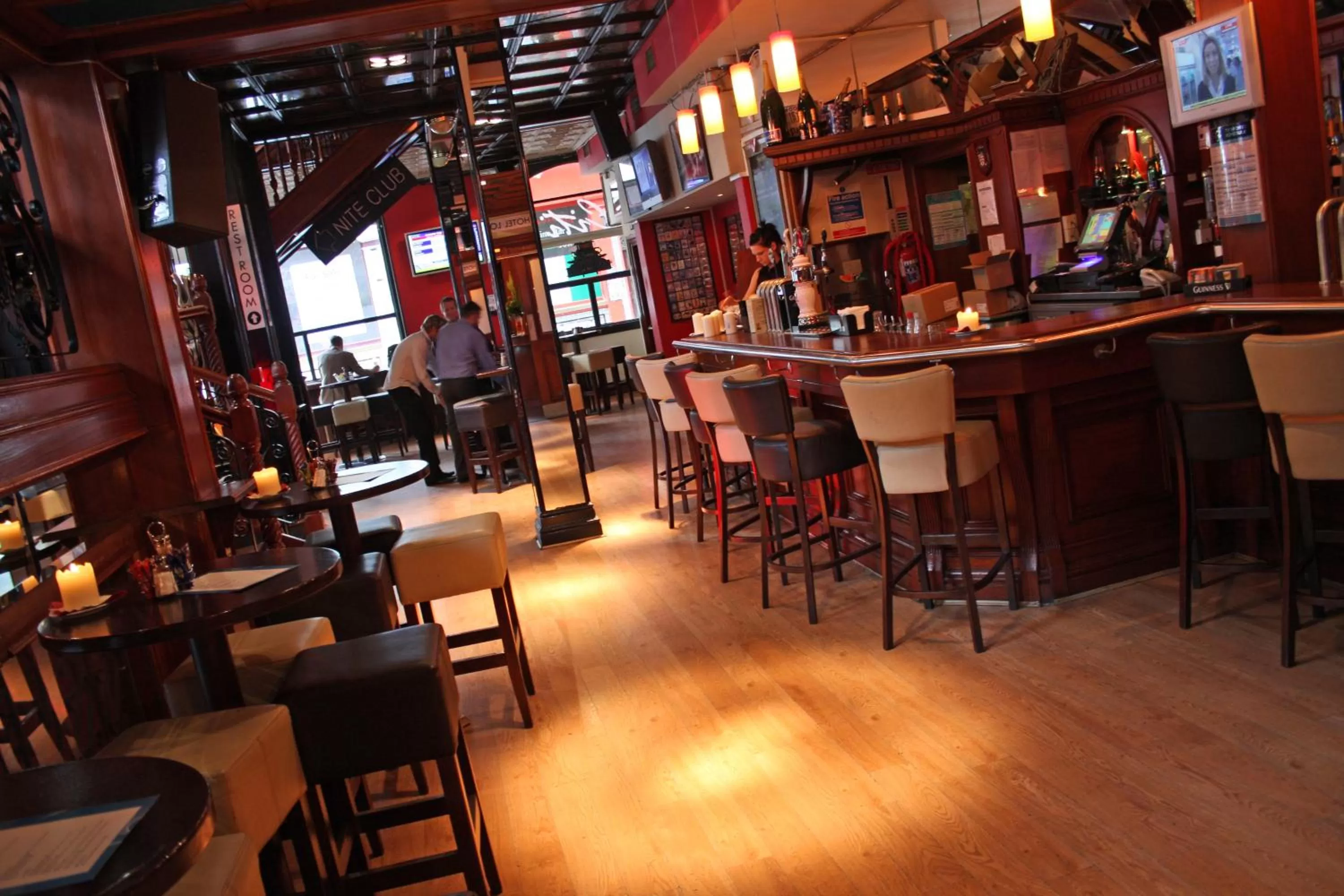 Lounge or bar in Dublin Citi Hotel of Temple Bar