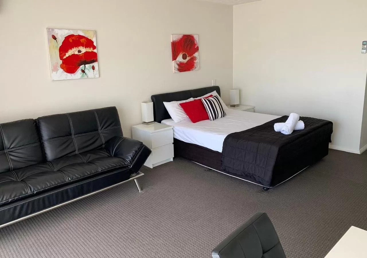 Bed in Outrigger Burleigh