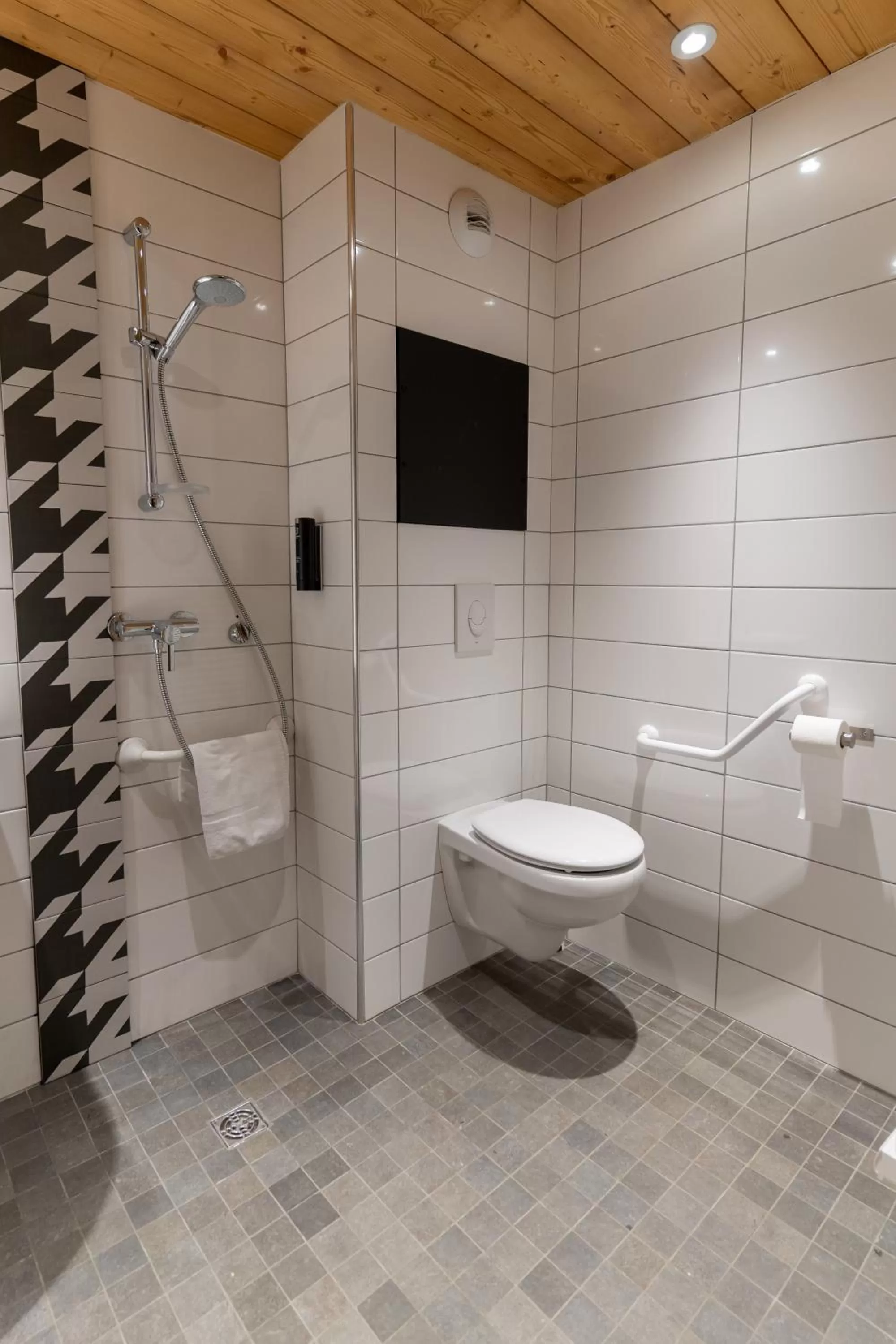 Bathroom in Hôtel Le Cristal Lodge - TERRESENS