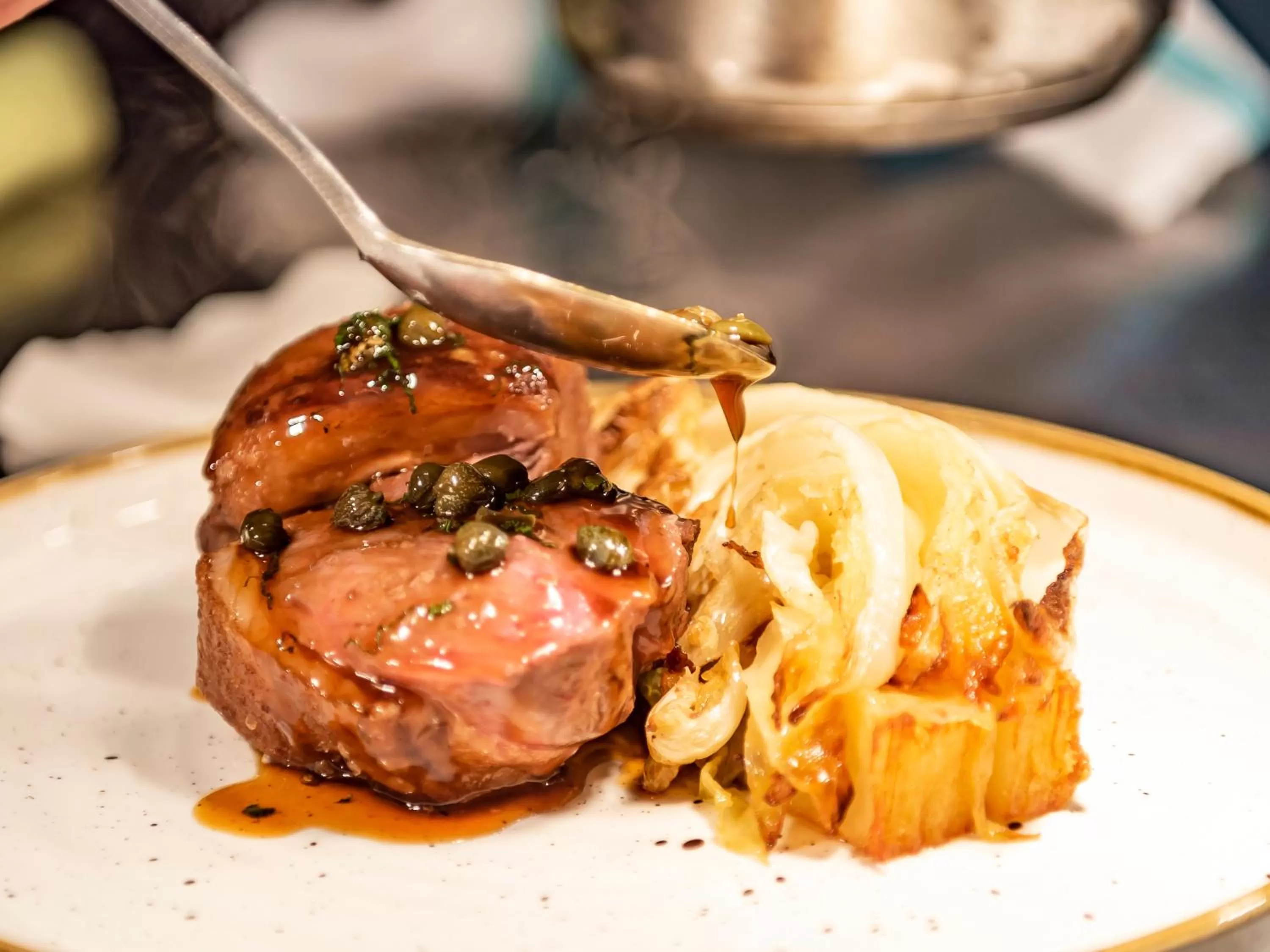 Food and drinks in Dakota Leeds