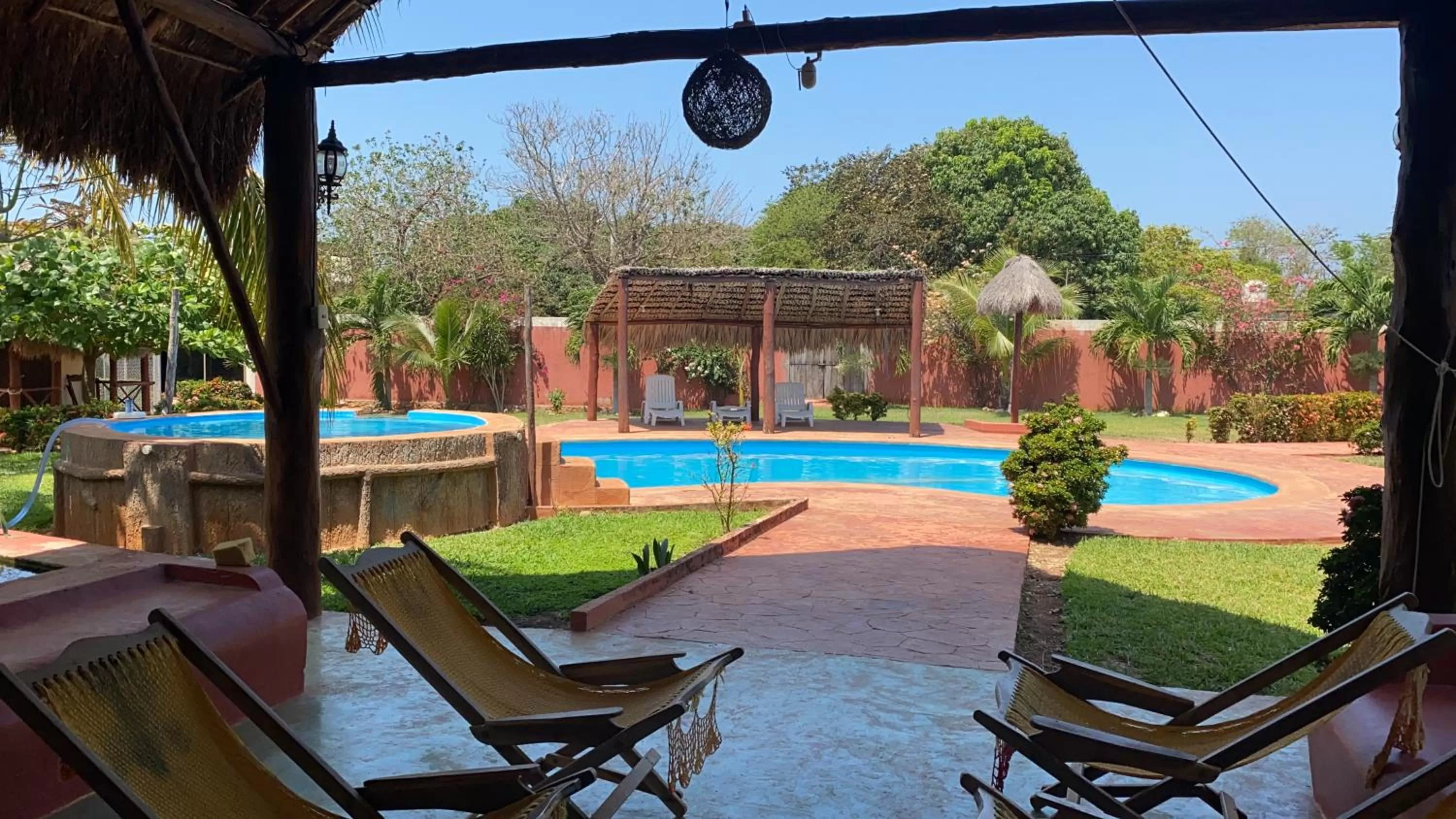 Swimming pool in Mangrove King Fishing Lodge