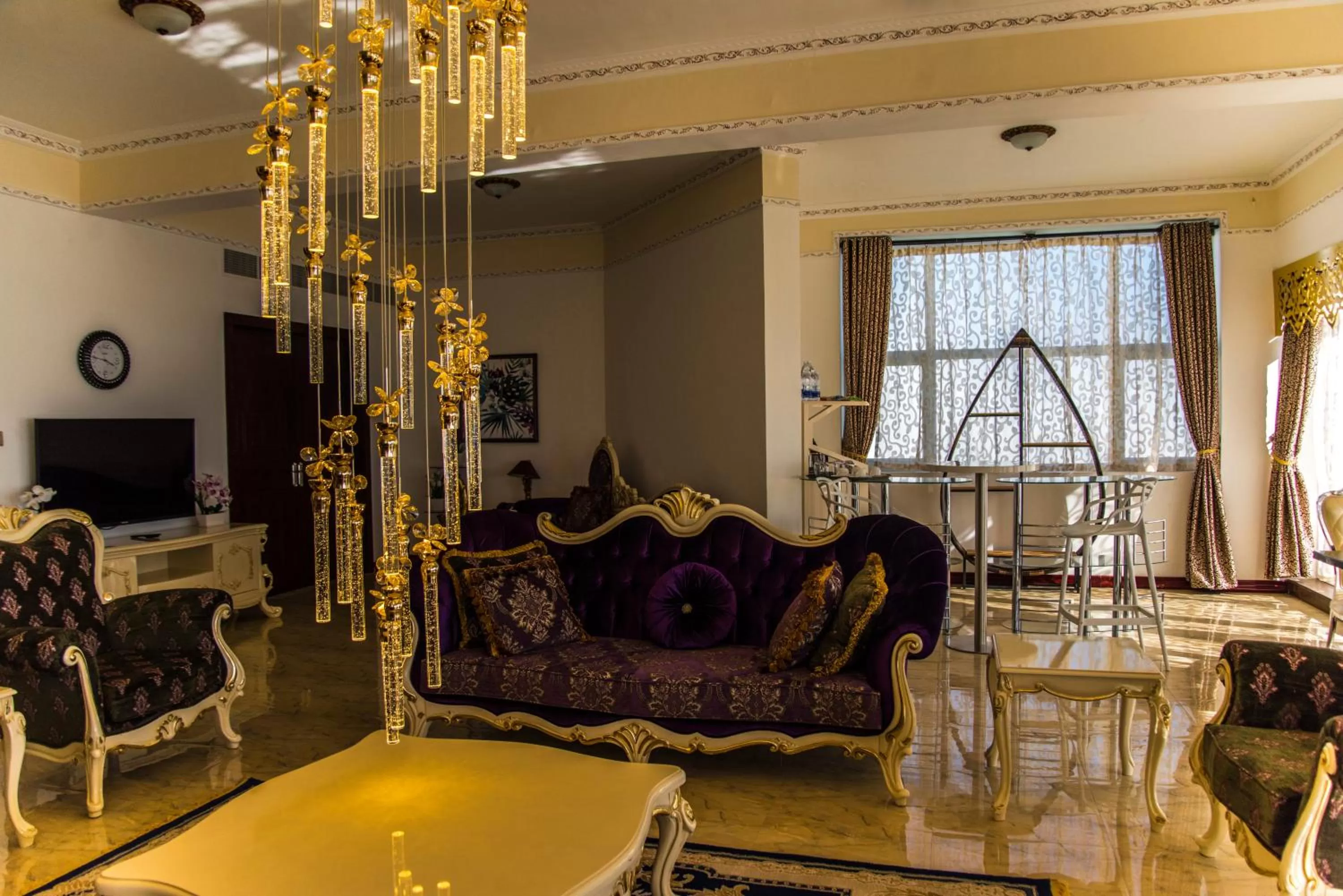 Living room in Madinat Al Bahr Business & Spa Hotel