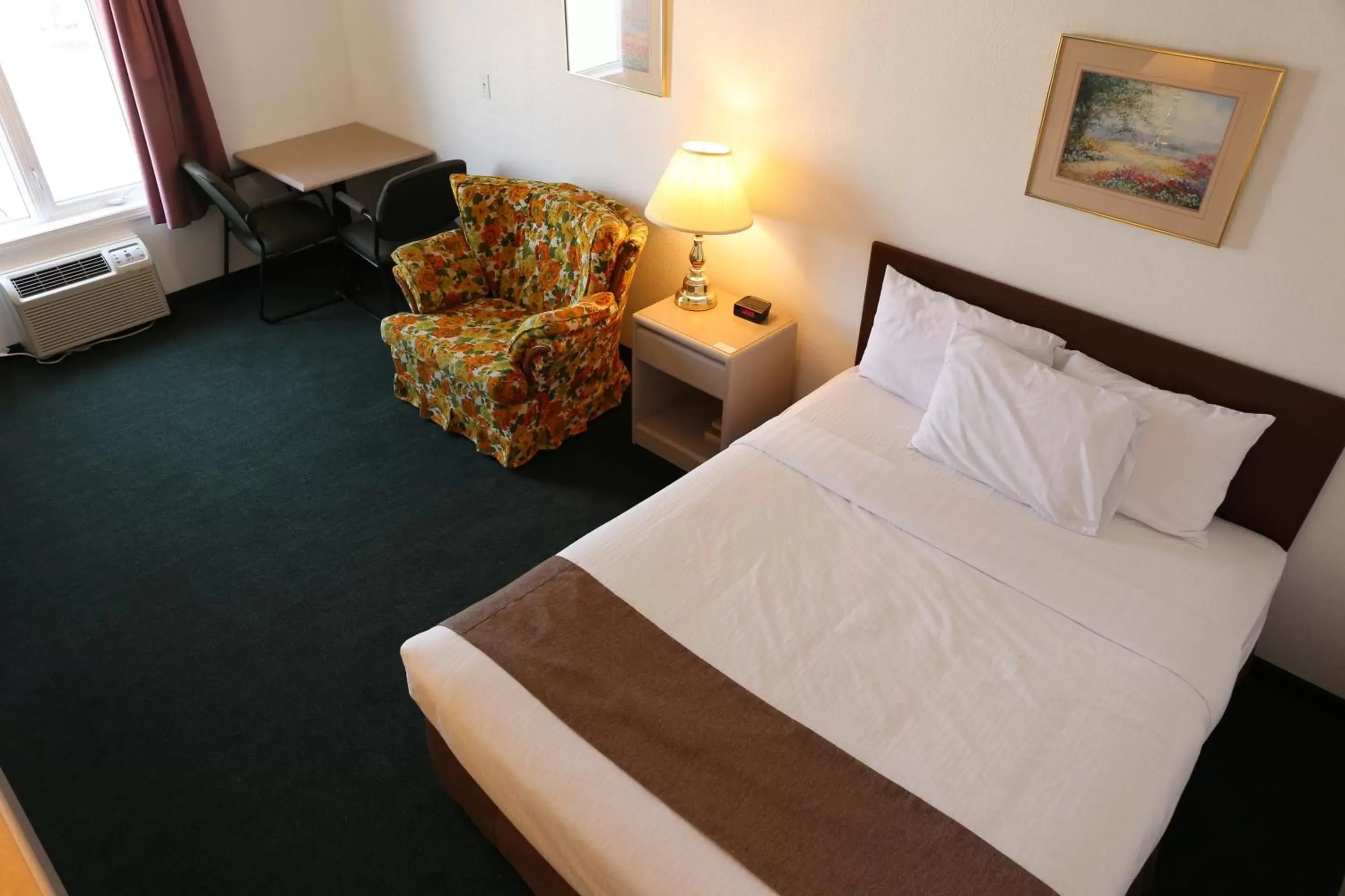 Queen Room in Didsbury Country Inn Queen Room in Didsbury Country Inn