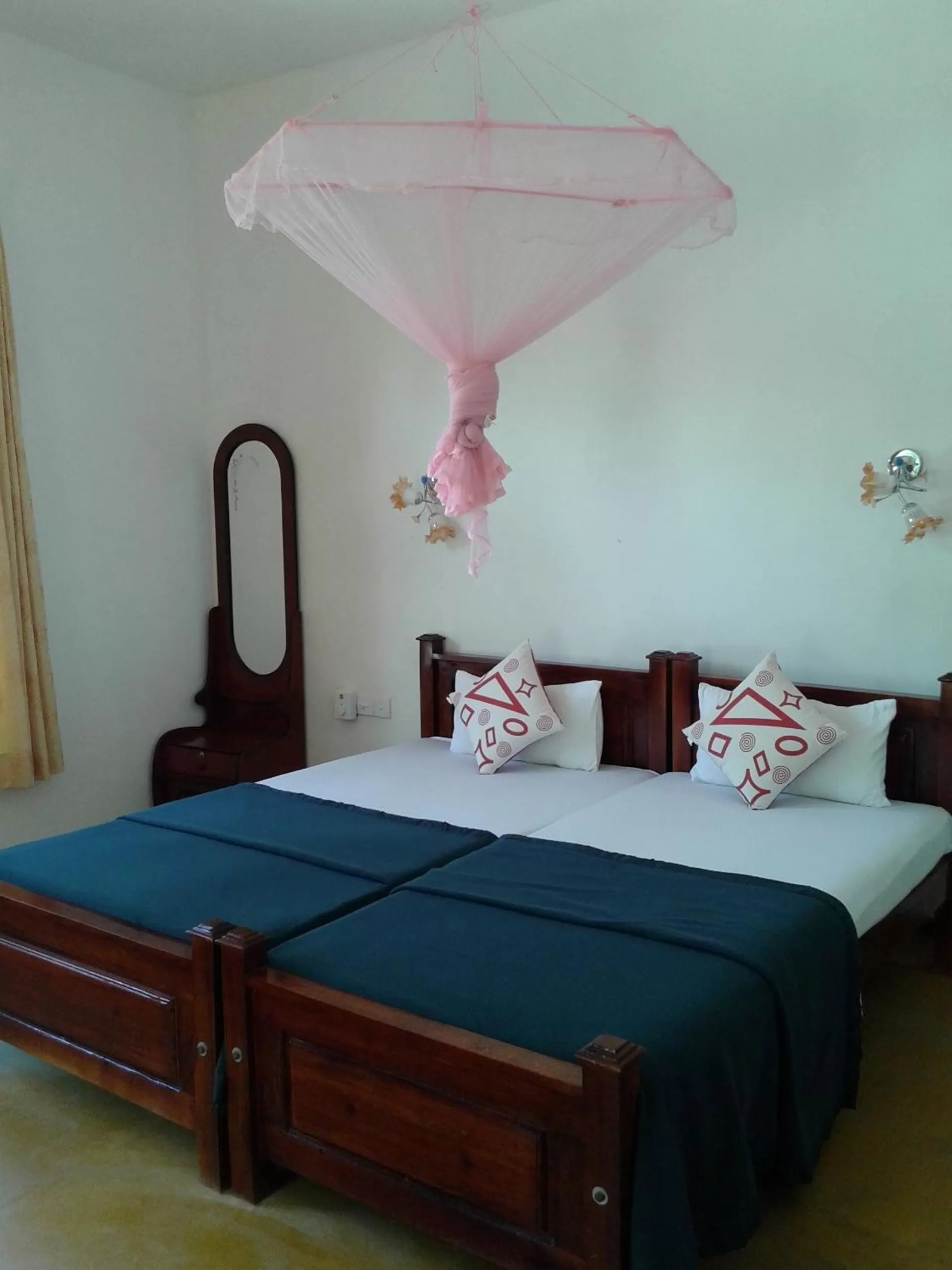 Photo of the whole room, Bed in The Blue View Ella