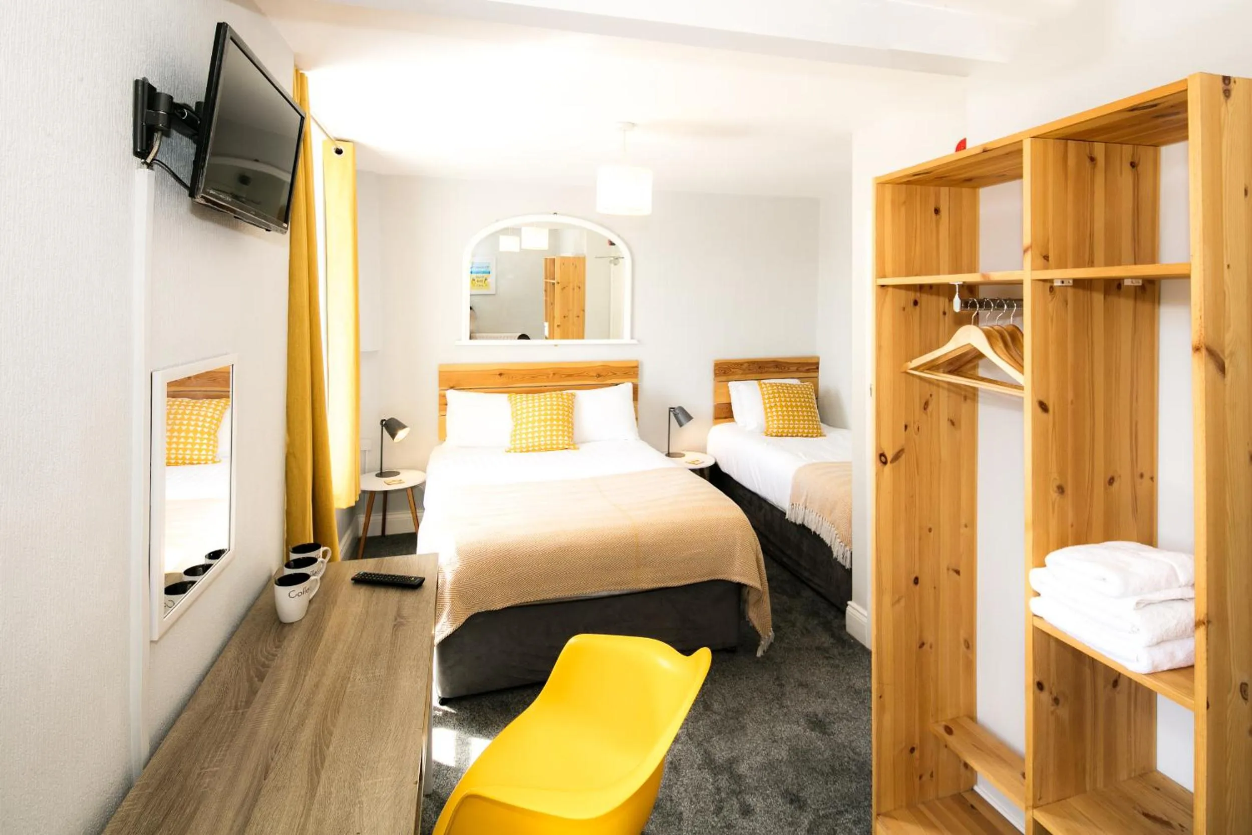 Photo of the whole room in Kenilworth Hotel