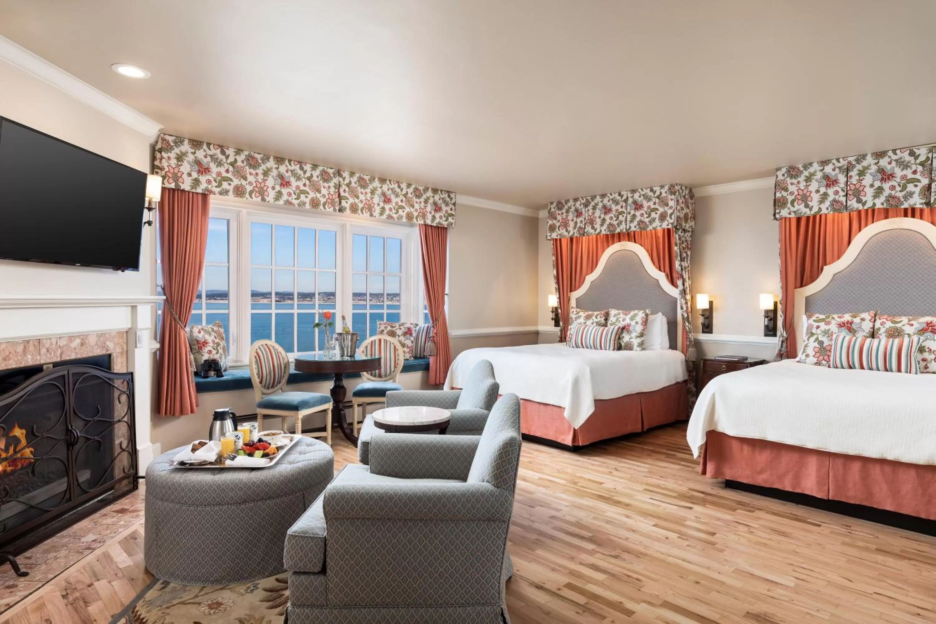 Bed in Spindrift Inn