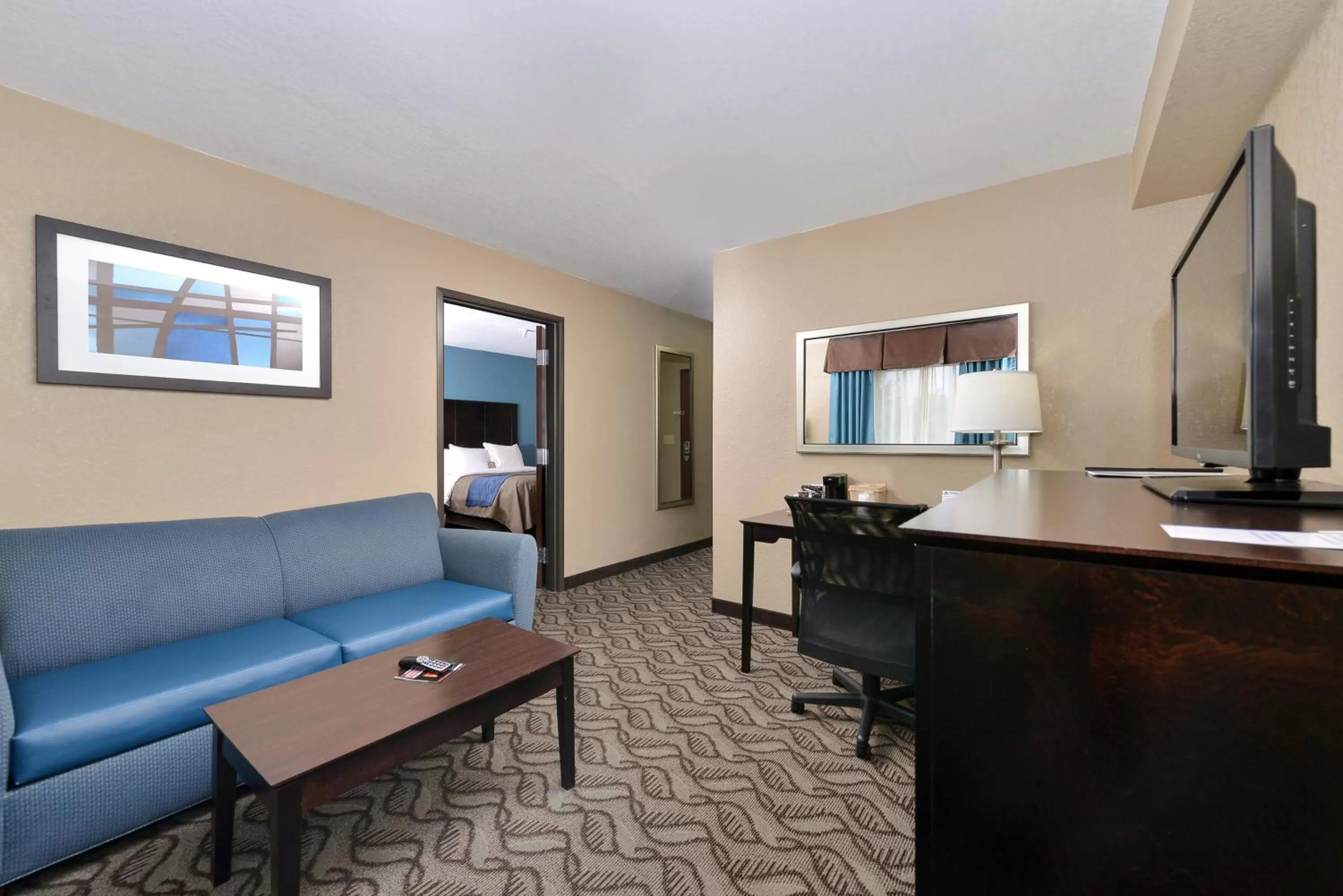 Living room in Comfort Inn & Suites Springfield I-55
