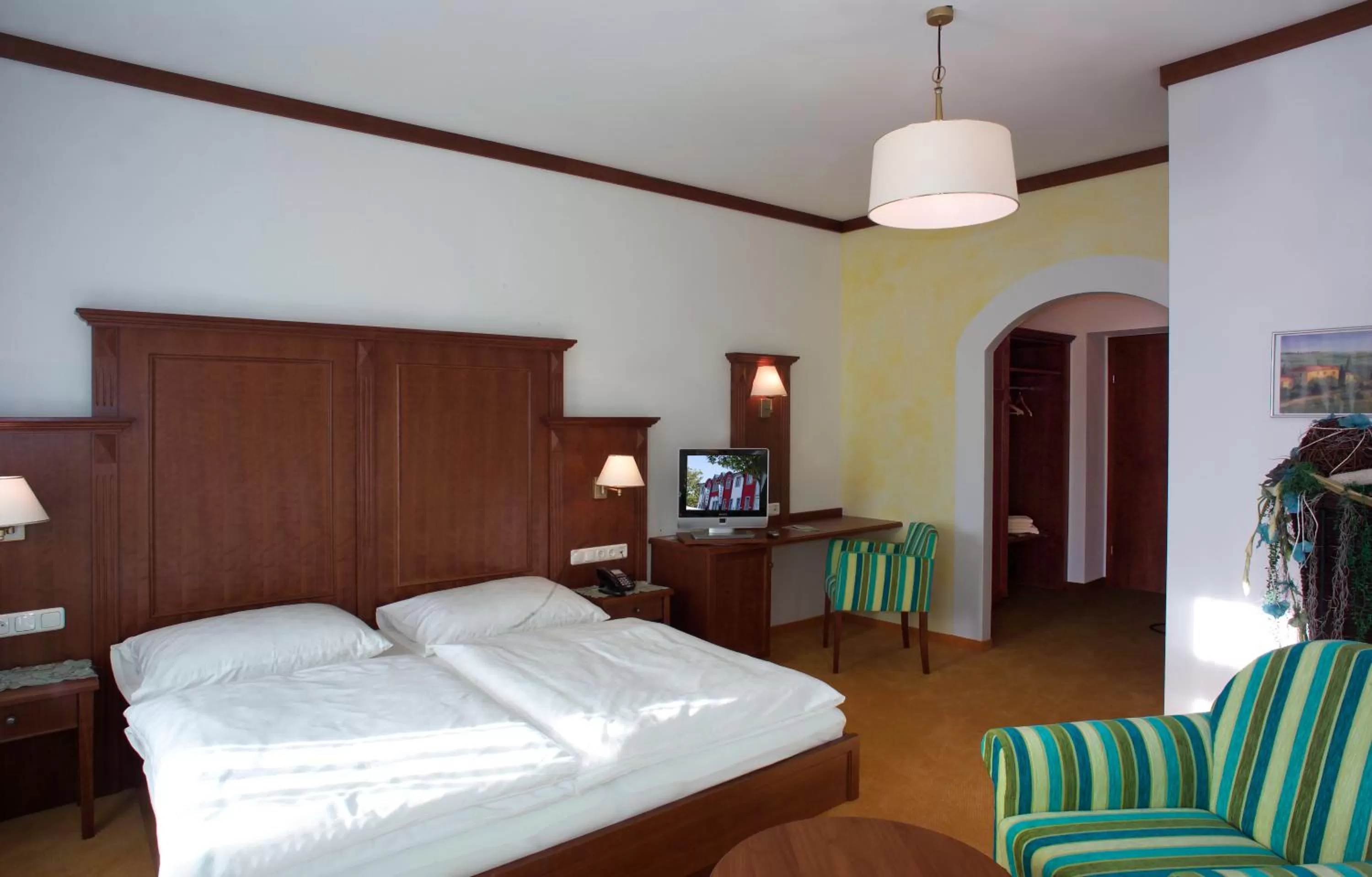 Photo of the whole room, Bed in Hotel Restaurant Wallner I contactless check-in