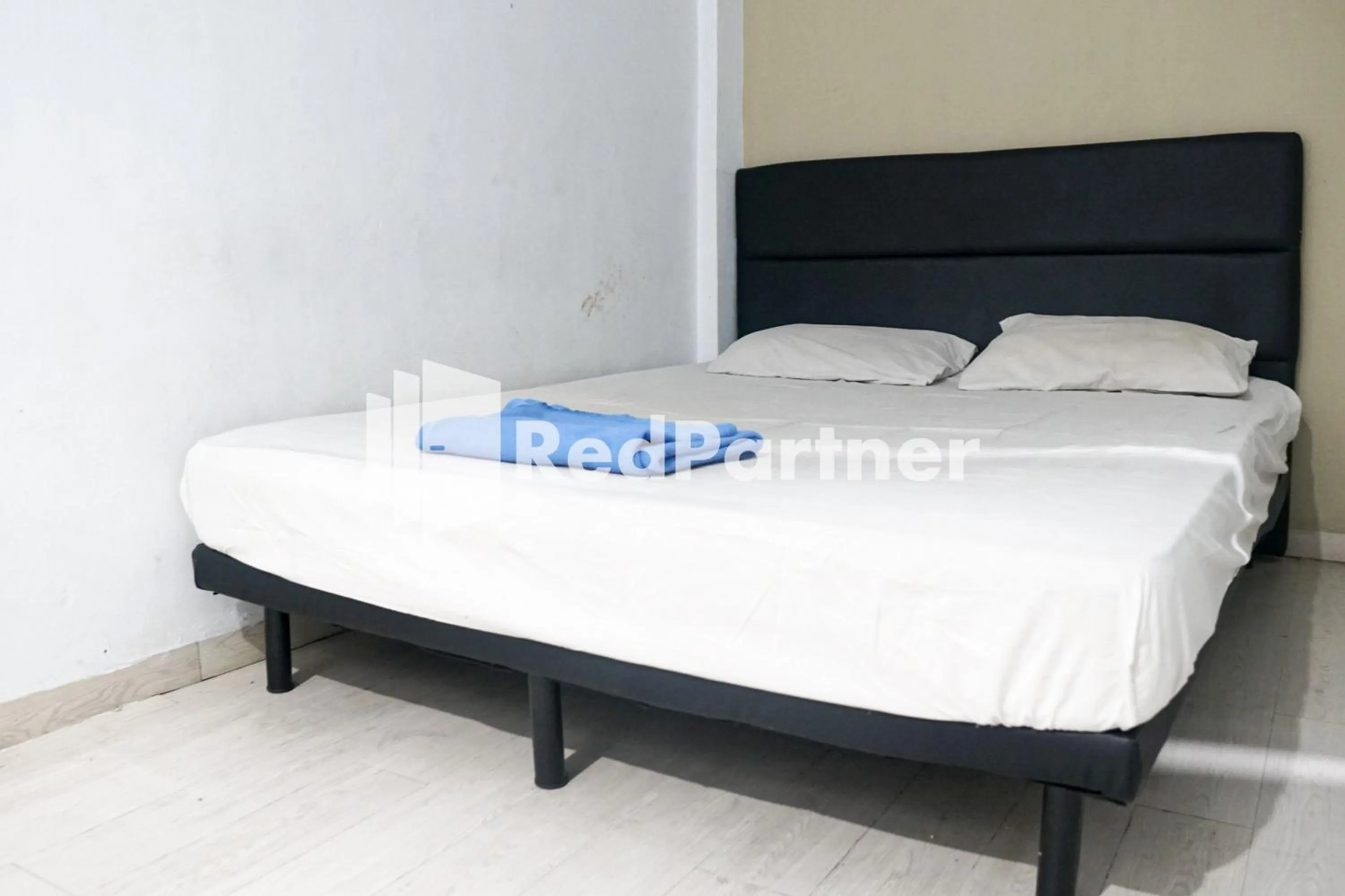 Bedroom in Cosmo Harmoni RedPartner