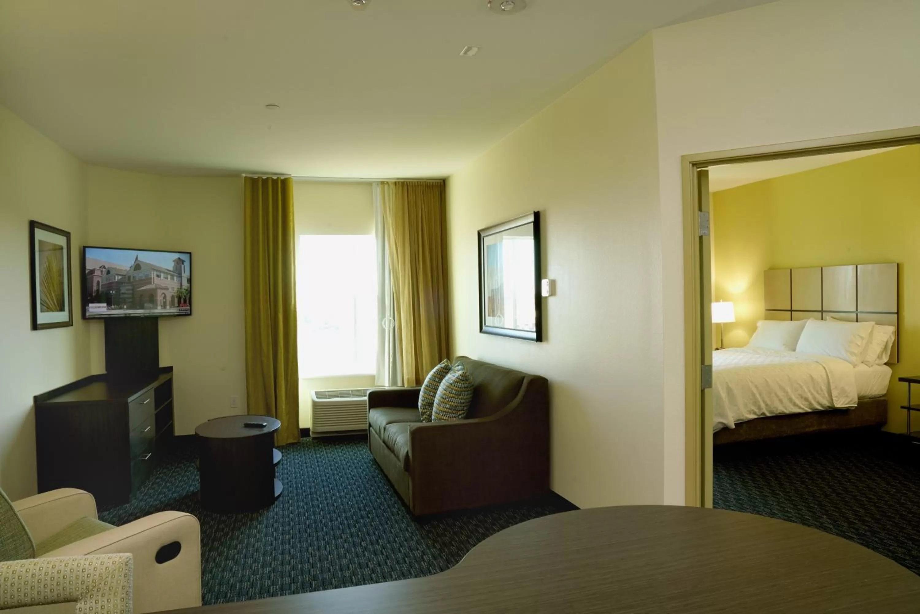 Photo of the whole room, Bed in Candlewood Suites - Plano North by IHG