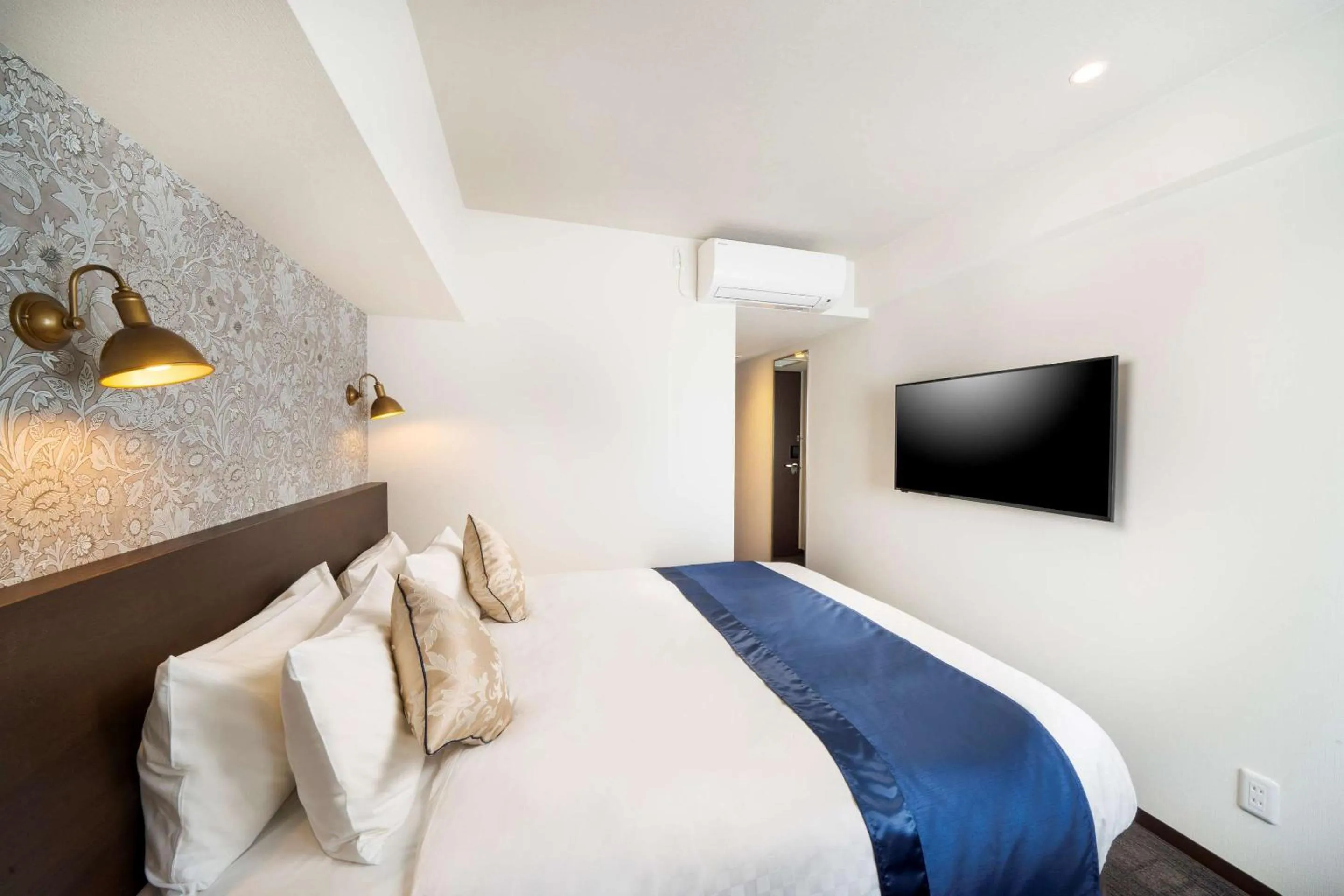 Bedroom, Bed in Best Western Hotel Fino Shin-Yokohama