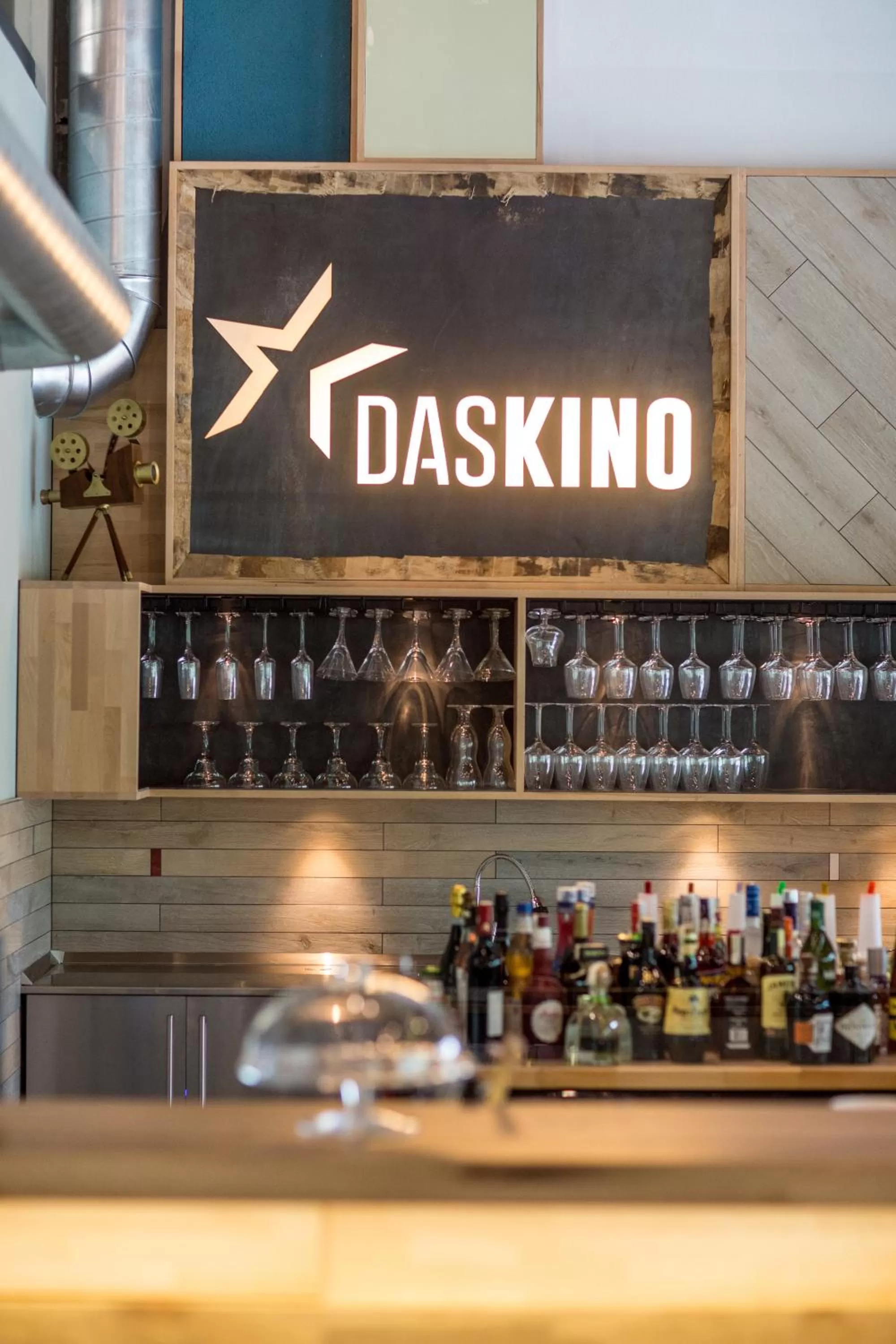 Restaurant/places to eat in Mava Apartamente