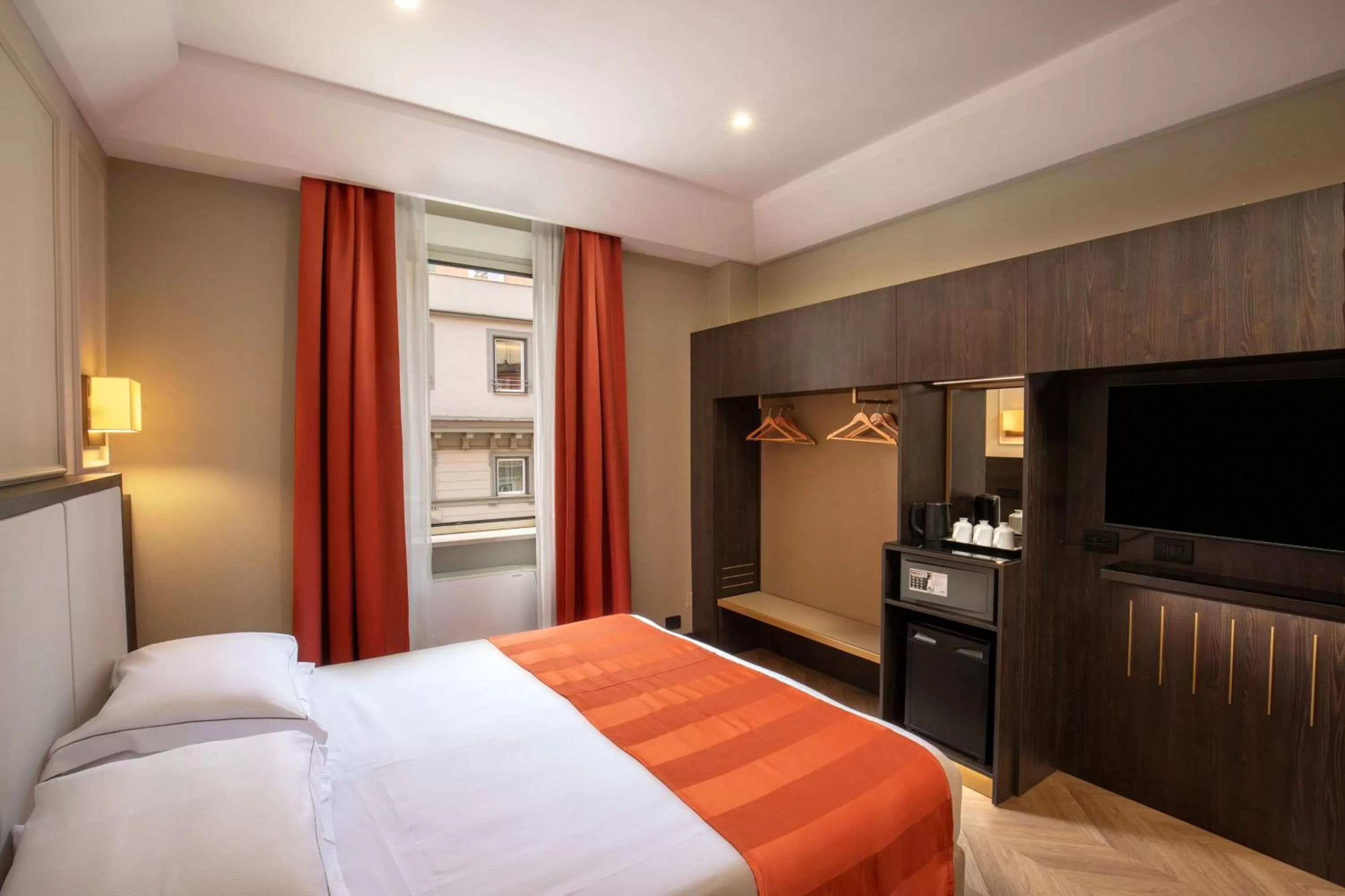 Bedroom, Bed in Hotel Diana Roof Garden