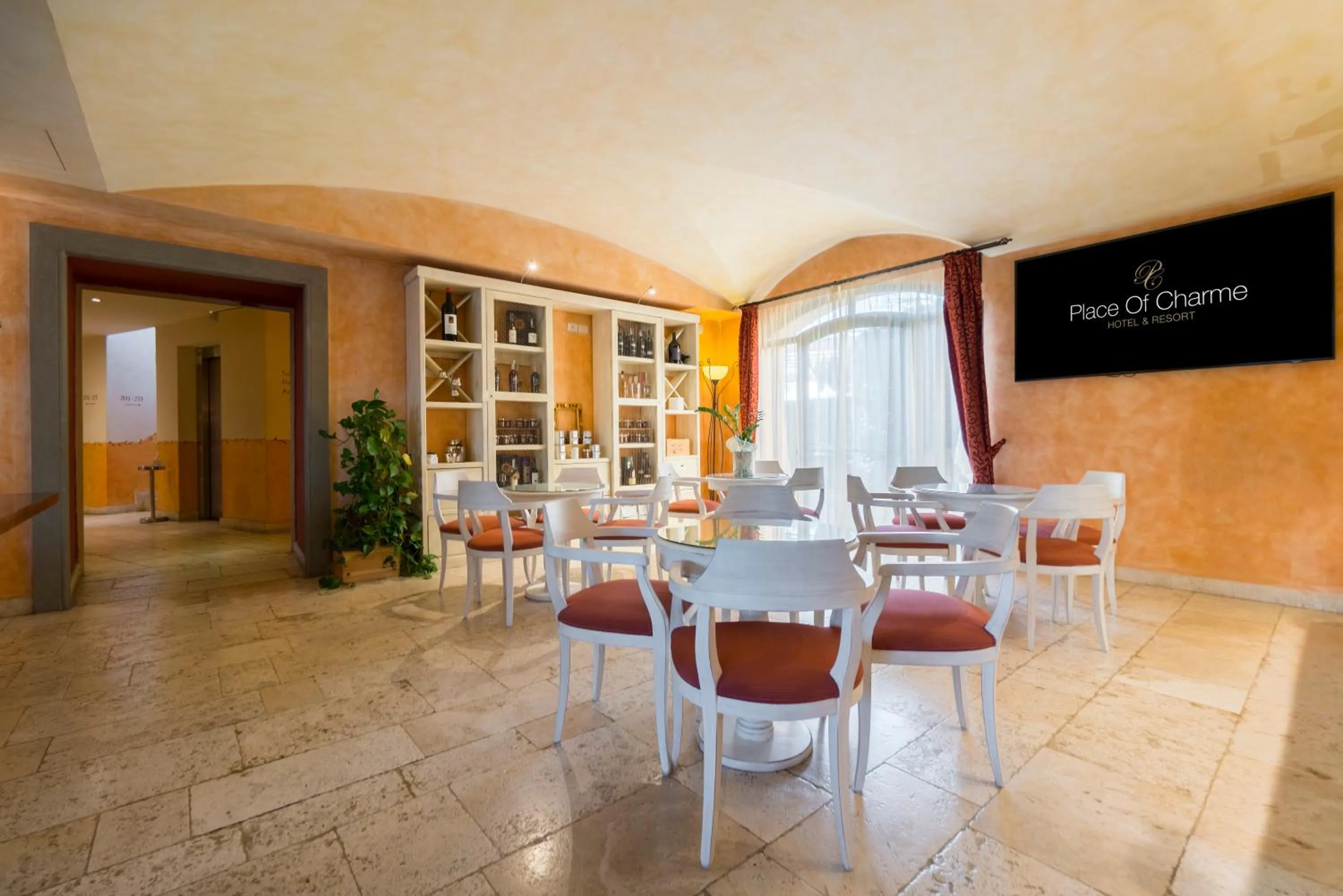 Lobby or reception in Hotel Borgo Di Cortefreda - Place of Charme