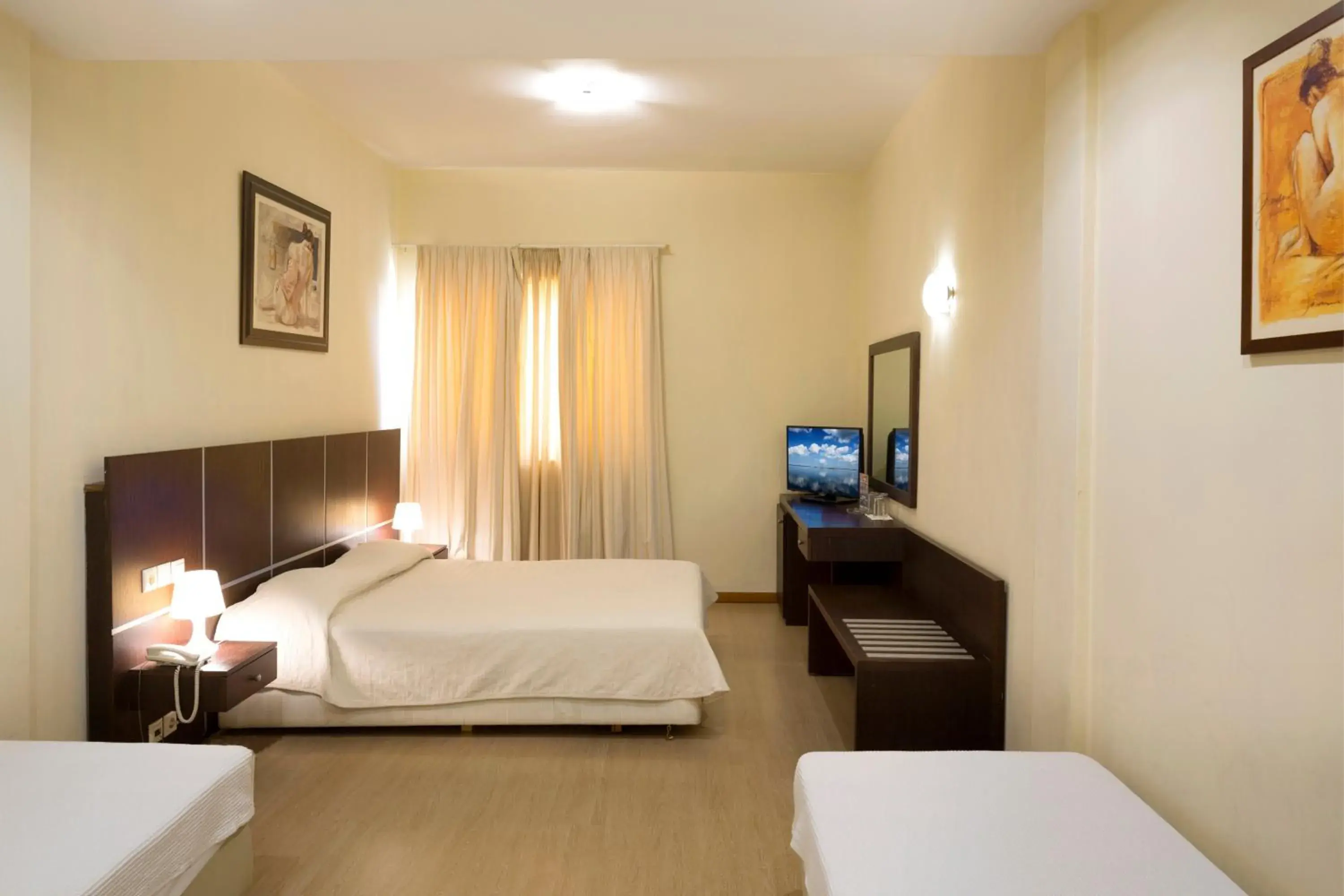 Standard Family Room in Blue Sea Hotel Alimos Standard Family Room in Blue Sea Hotel Alimos