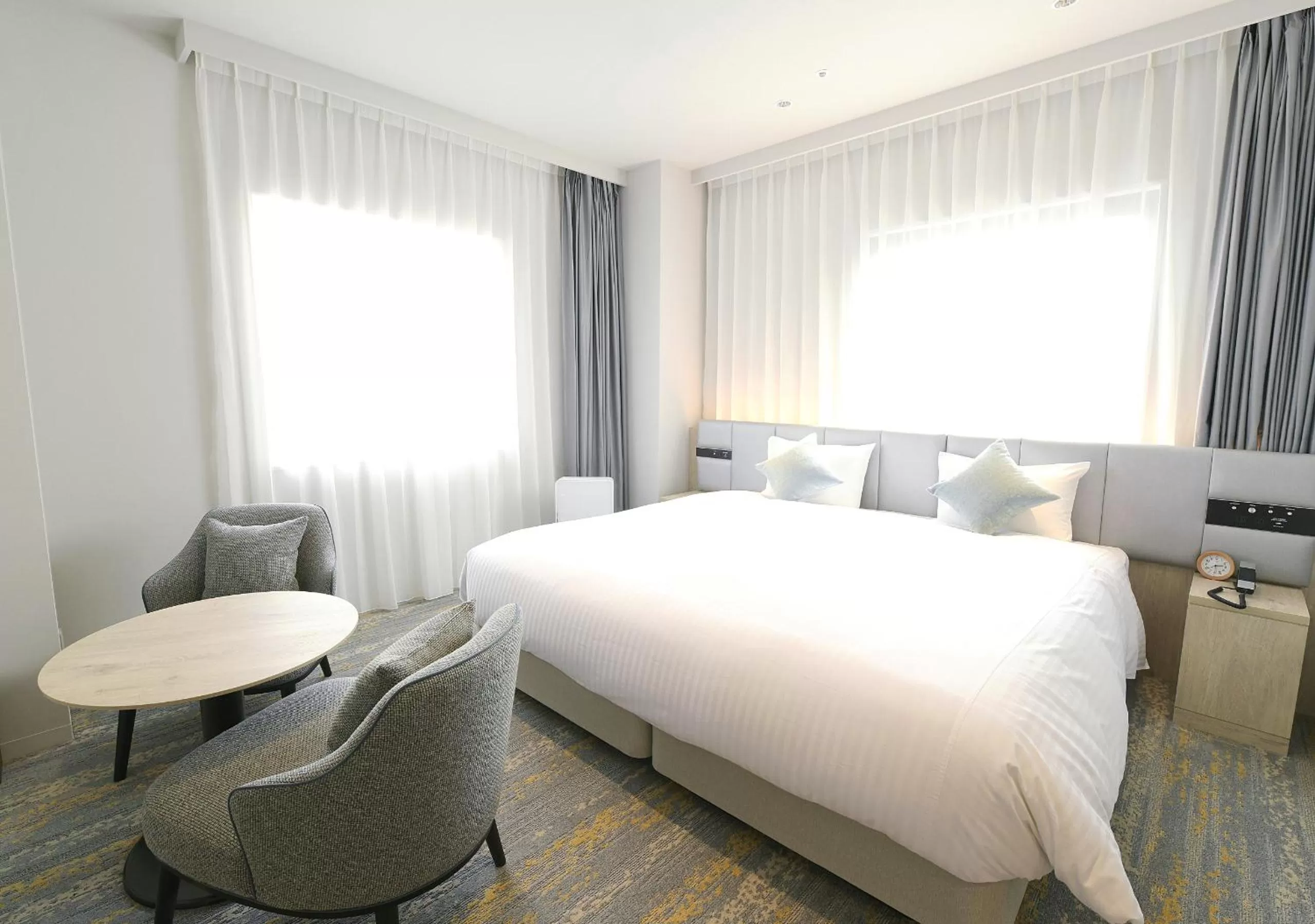 Bed in Oriental Hotel Fukuoka Hakata Station