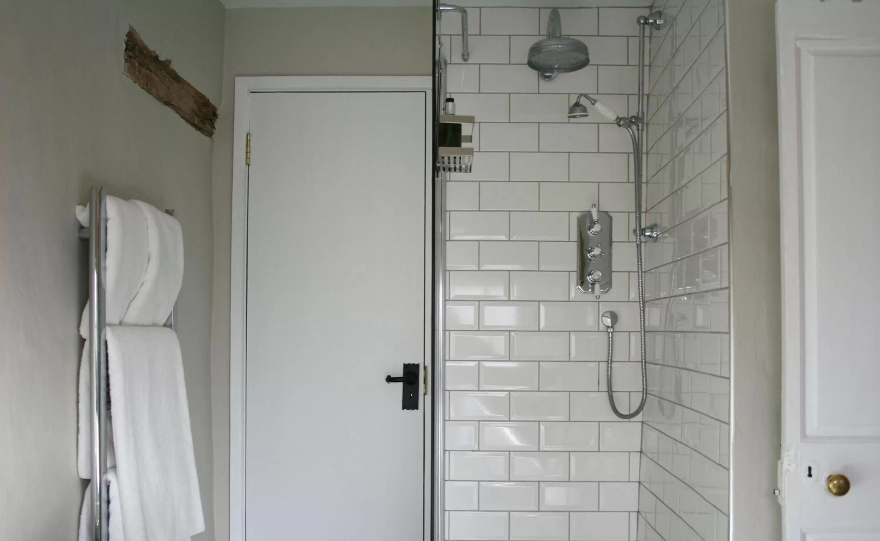 Shower in The Cross at Croscombe