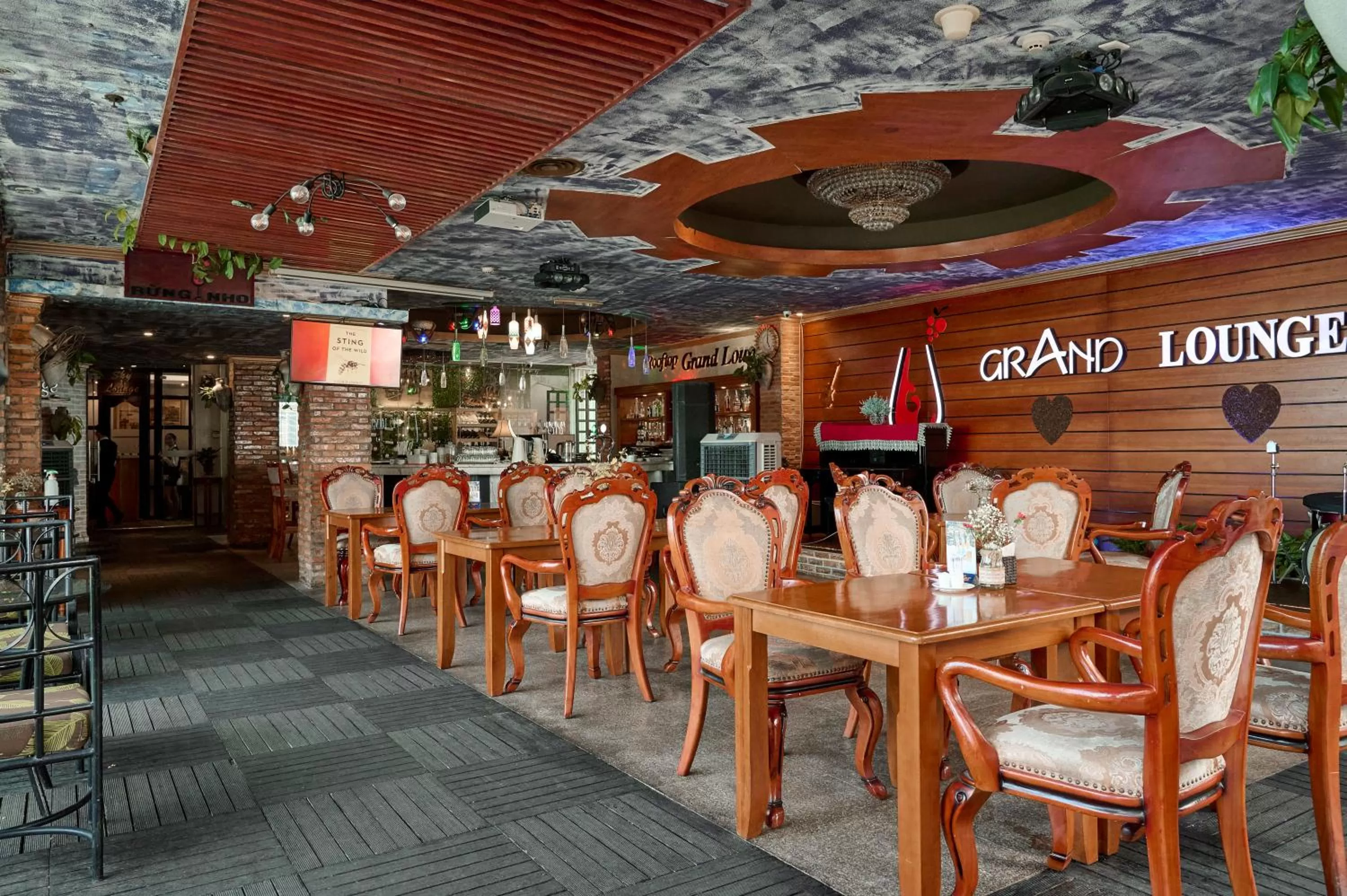 Lounge or bar in Hotel Grand Saigon