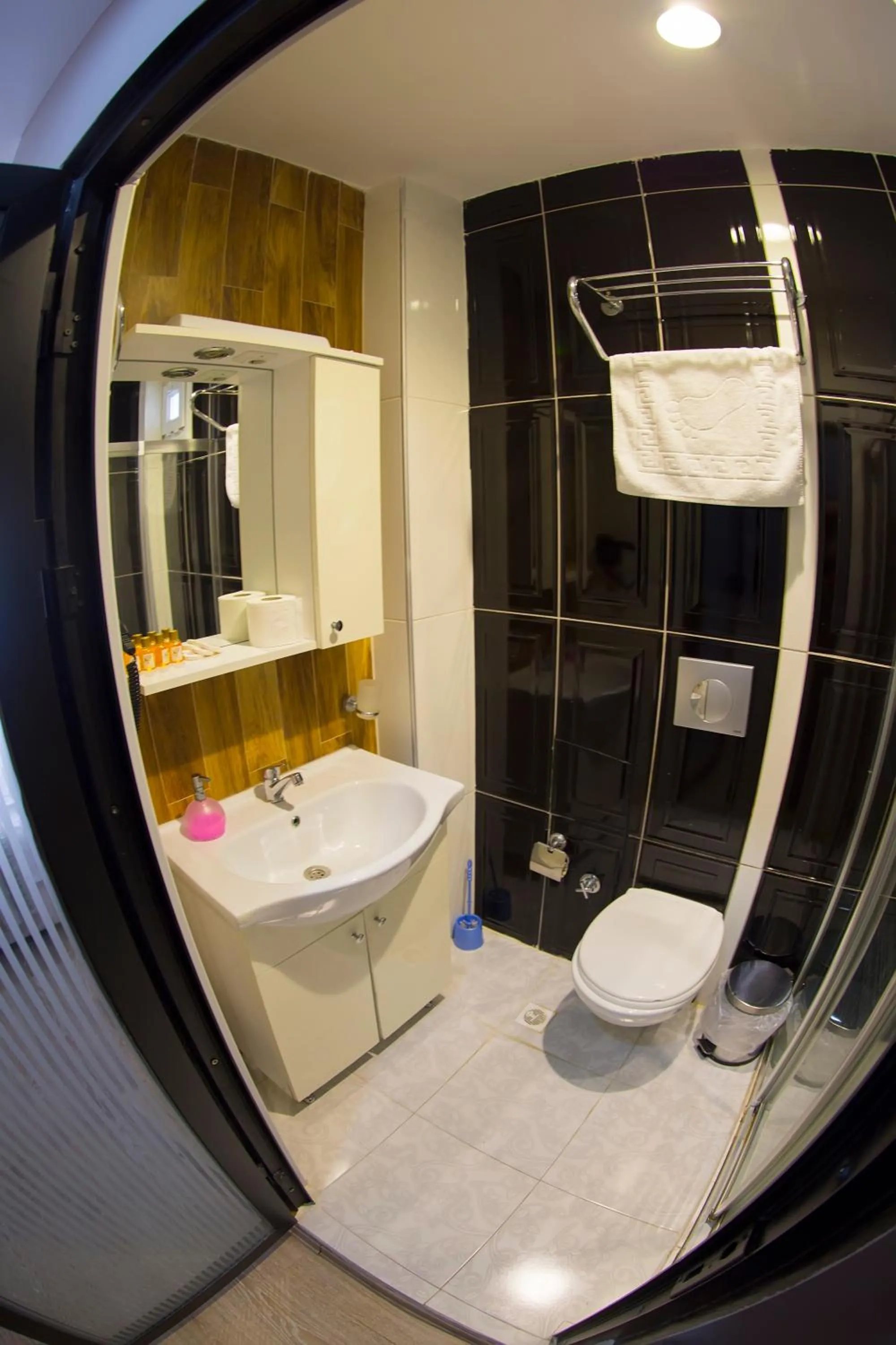 Toilet in Ottoman Time Hotel