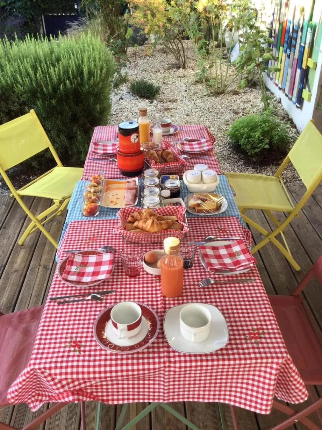 Continental breakfast in Saint James House