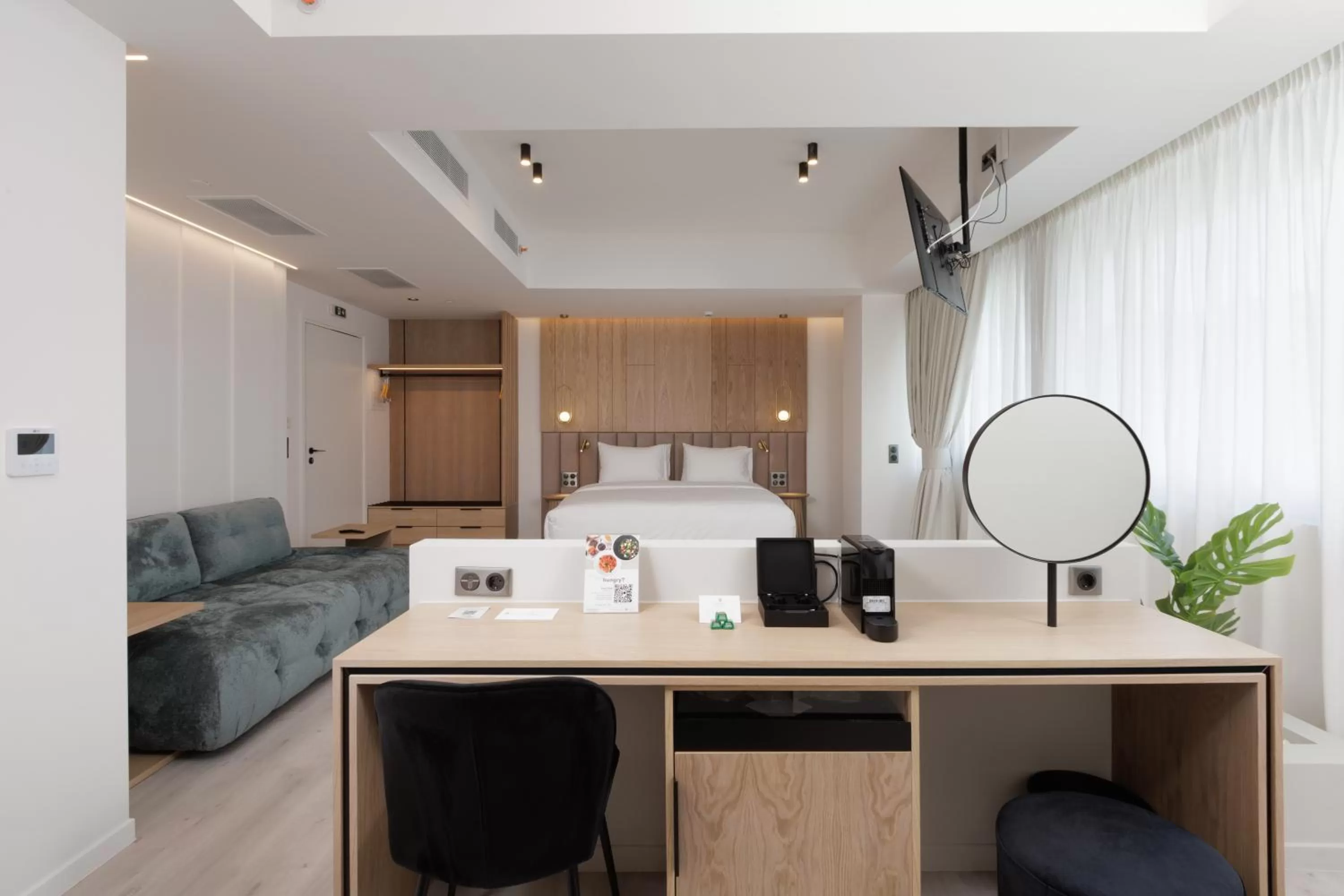 Photo of the whole room, Kitchen/Kitchenette in LUX&EASY Signature Syngrou 234