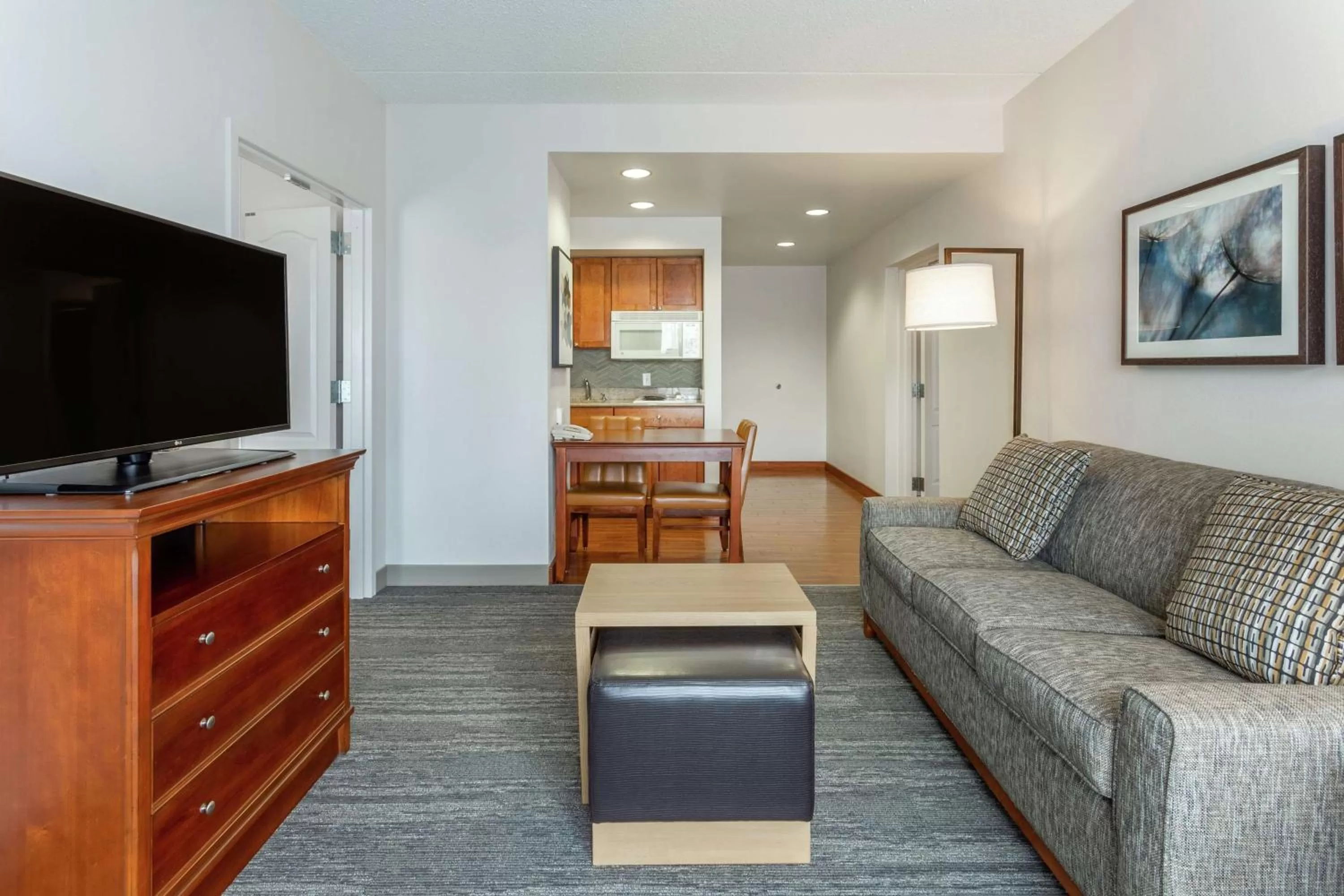 Living room in Homewood Suites by Hilton Albany