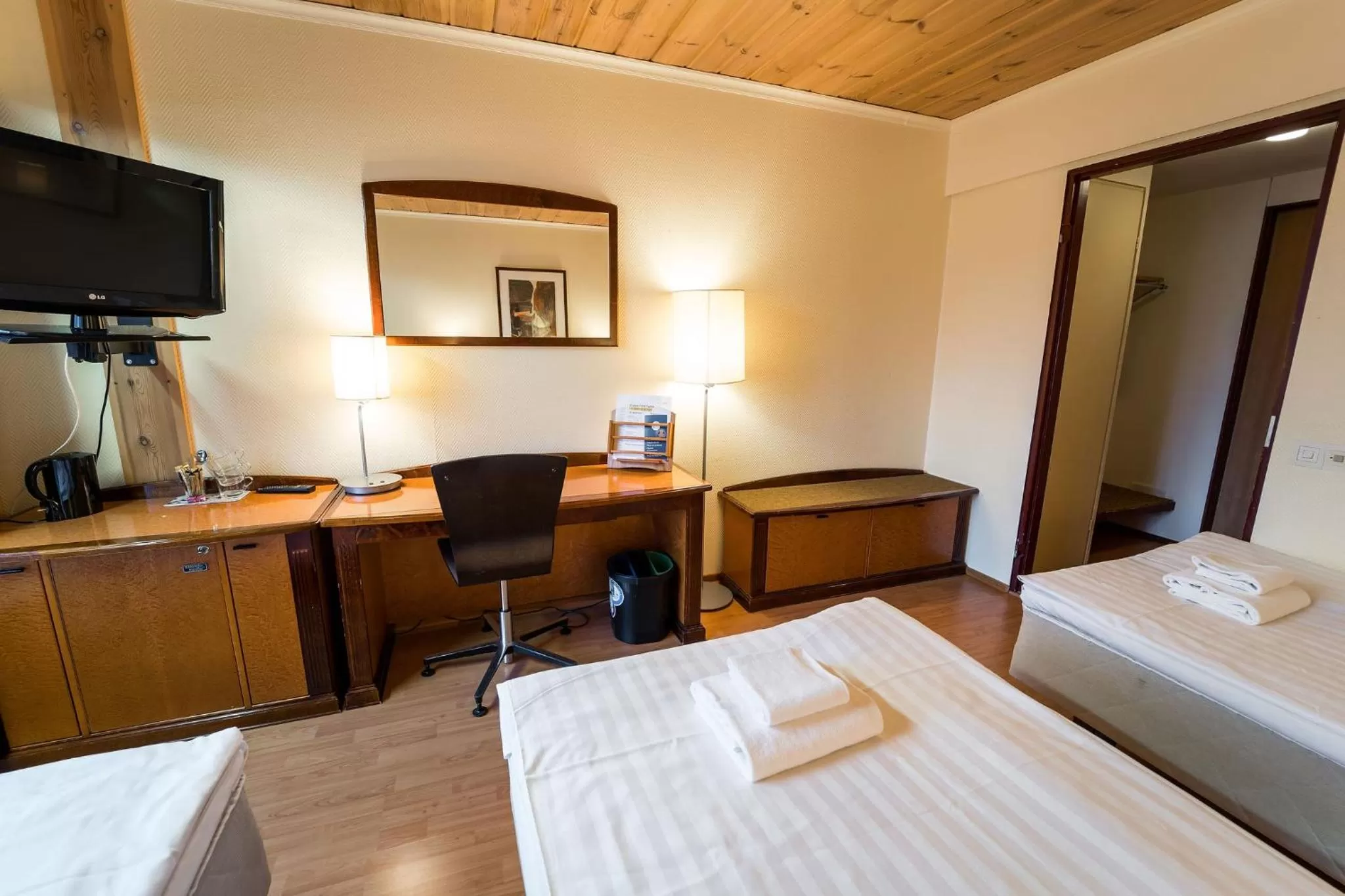 Photo of the whole room, Bed in Budget Hotel Raahe