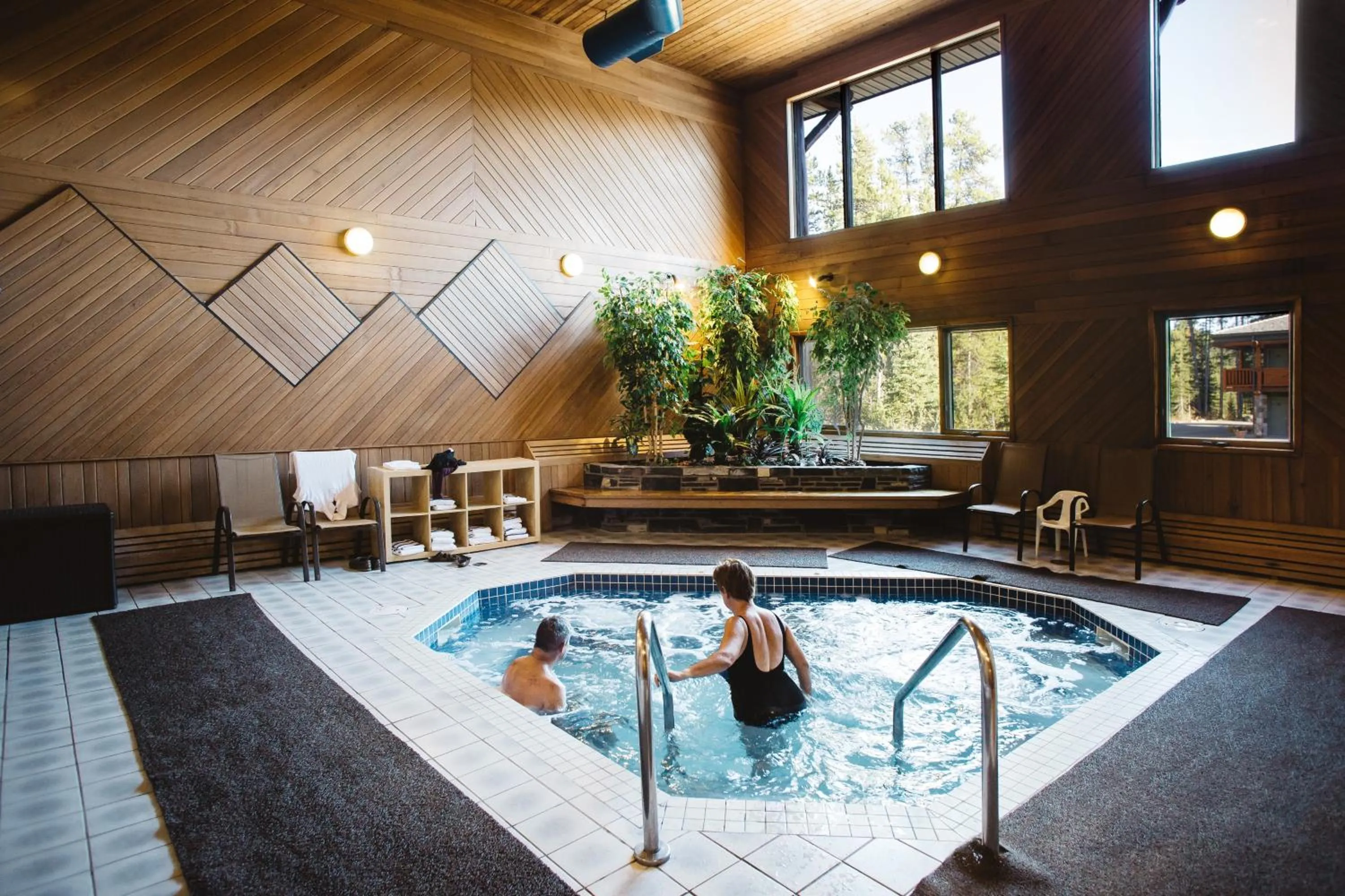 Hot Tub in Mountaineer Lodge