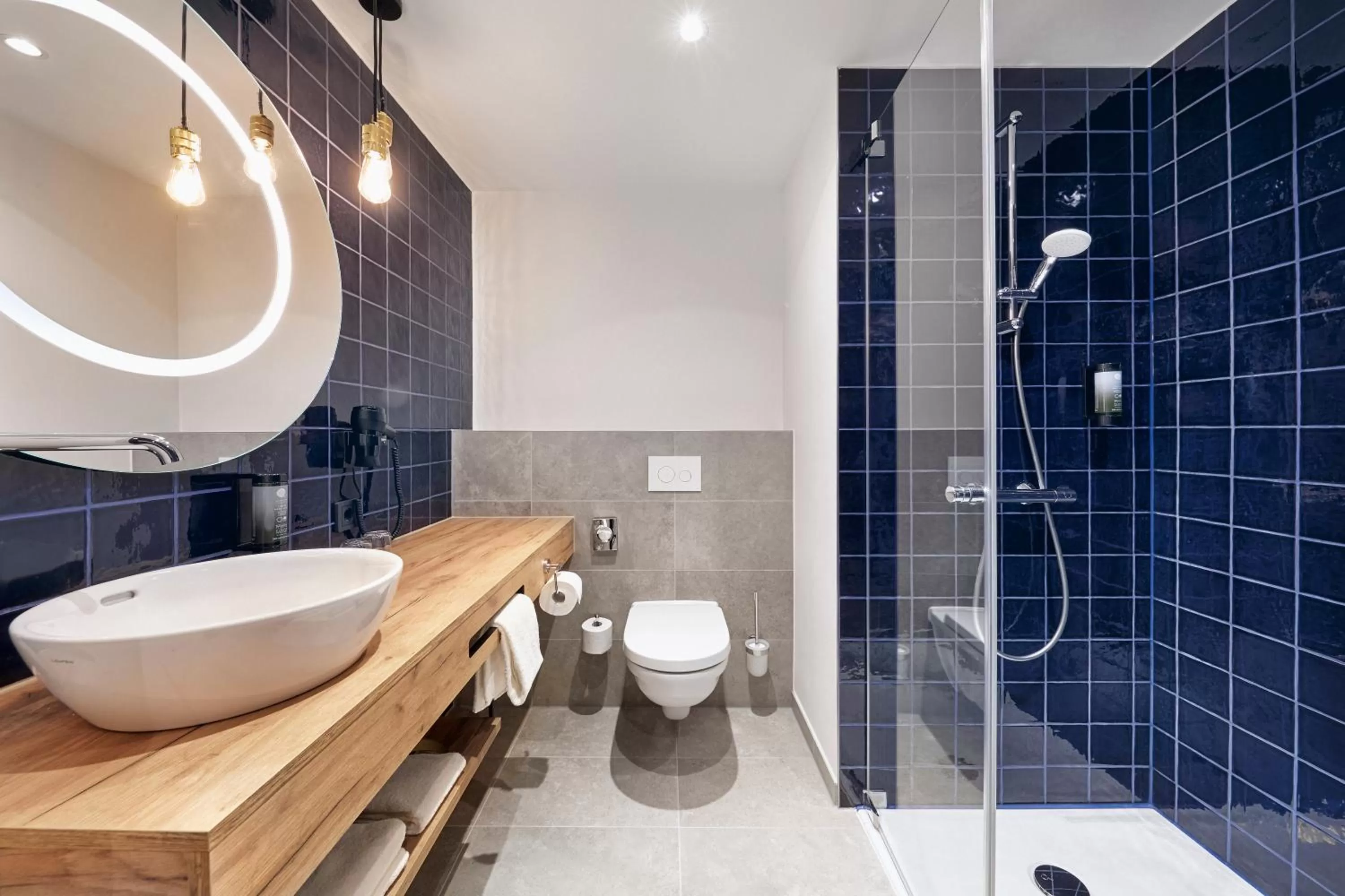 Shower in H2 Hotel Düsseldorf City