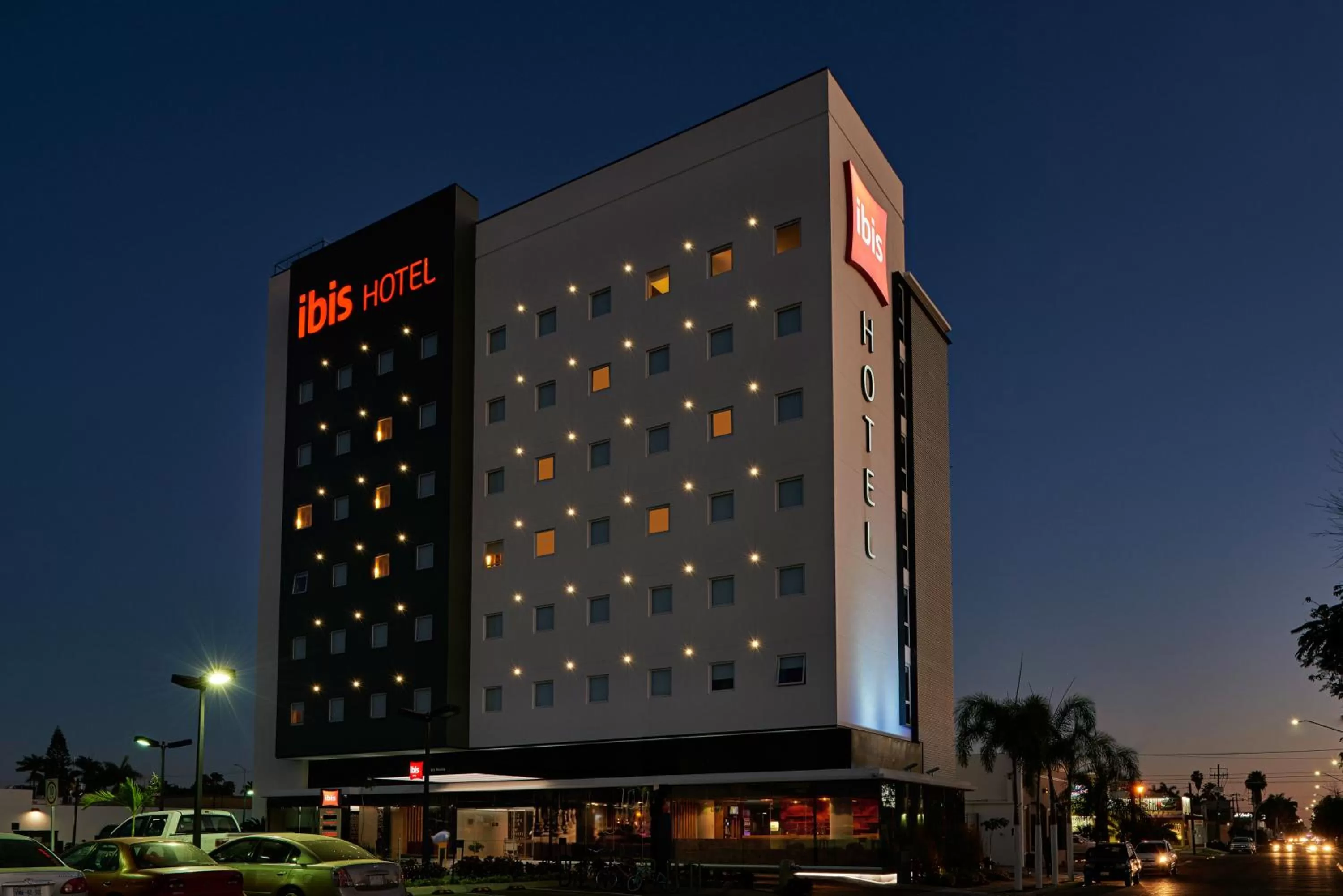 Property building in Ibis Los Mochis