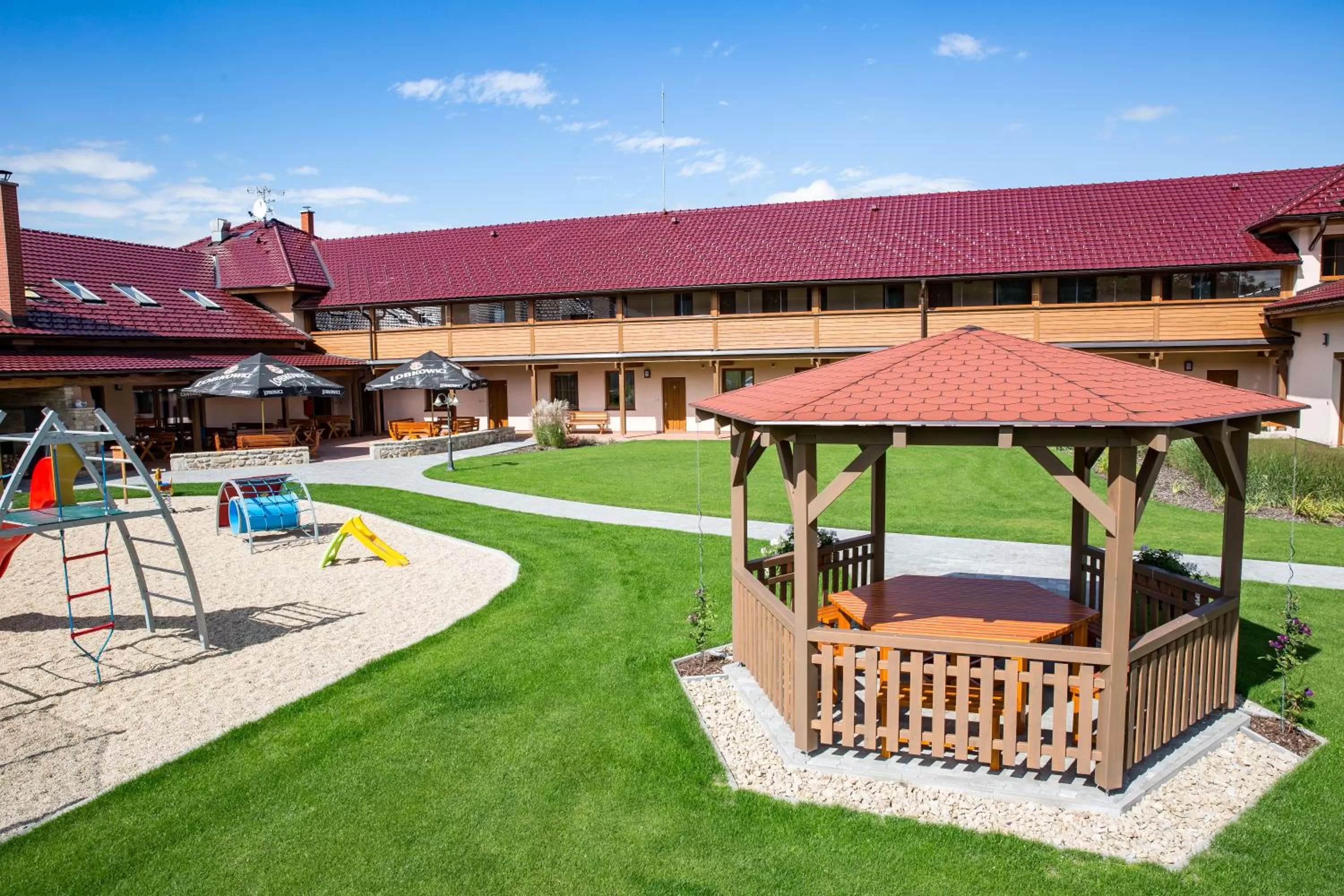Children play ground in Wellness penzion Medličky