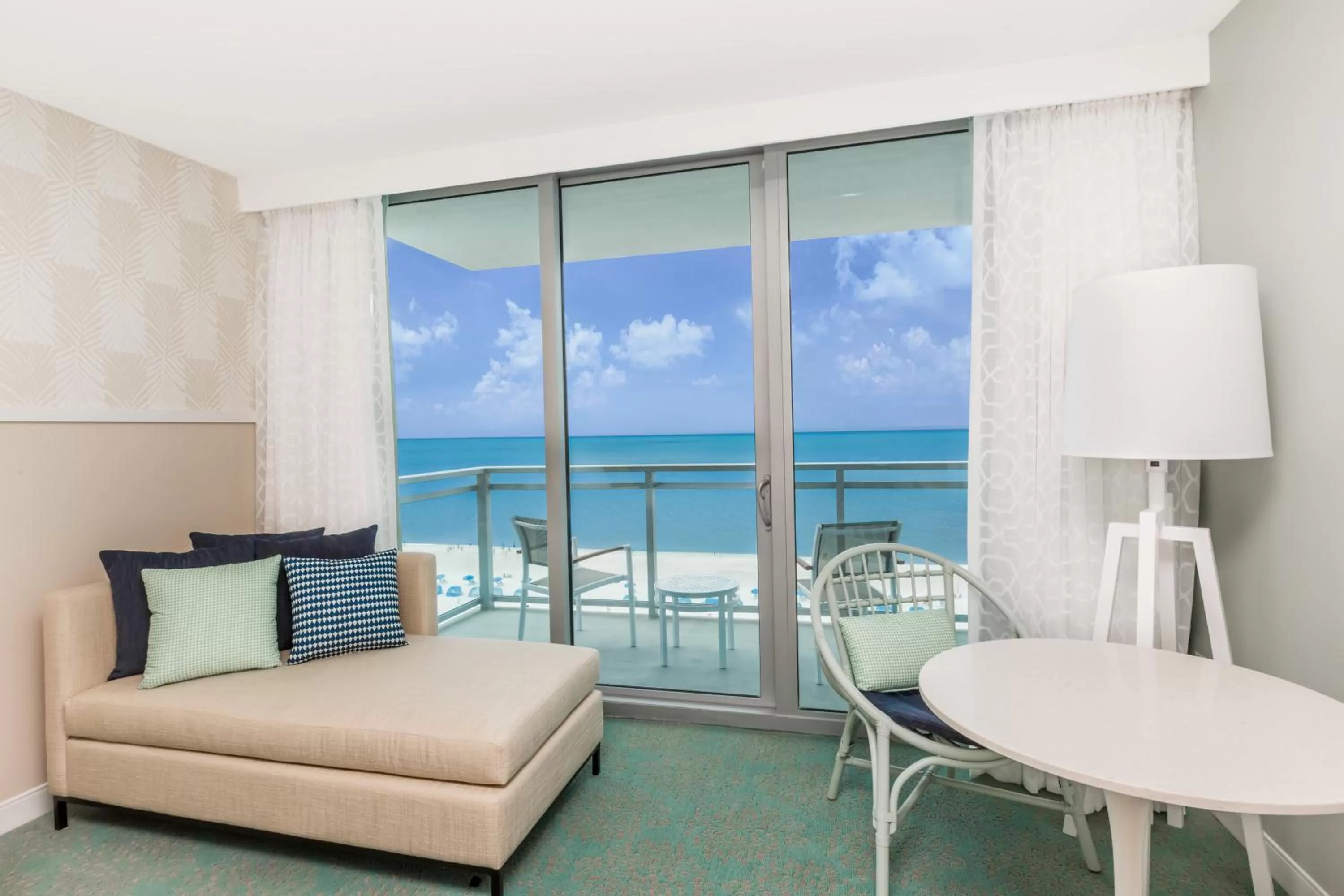 Bedroom, Bed in Wyndham Grand Clearwater Beach