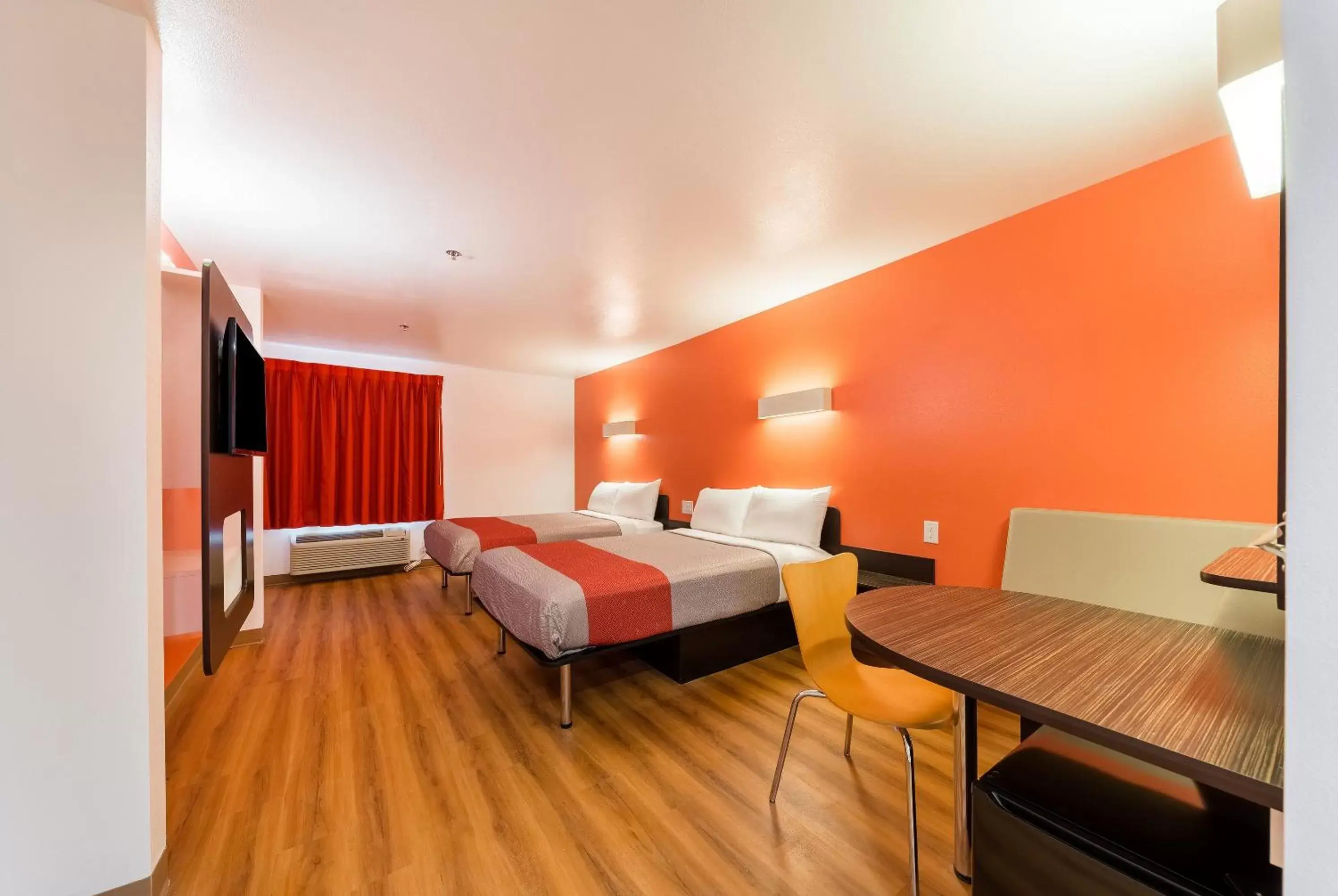 Quadruple Room - Smoking in Motel 6 Fort Worth, TX - North - Saginaw Quadruple Room - Smoking in Motel 6 Fort Worth, TX - North - Saginaw