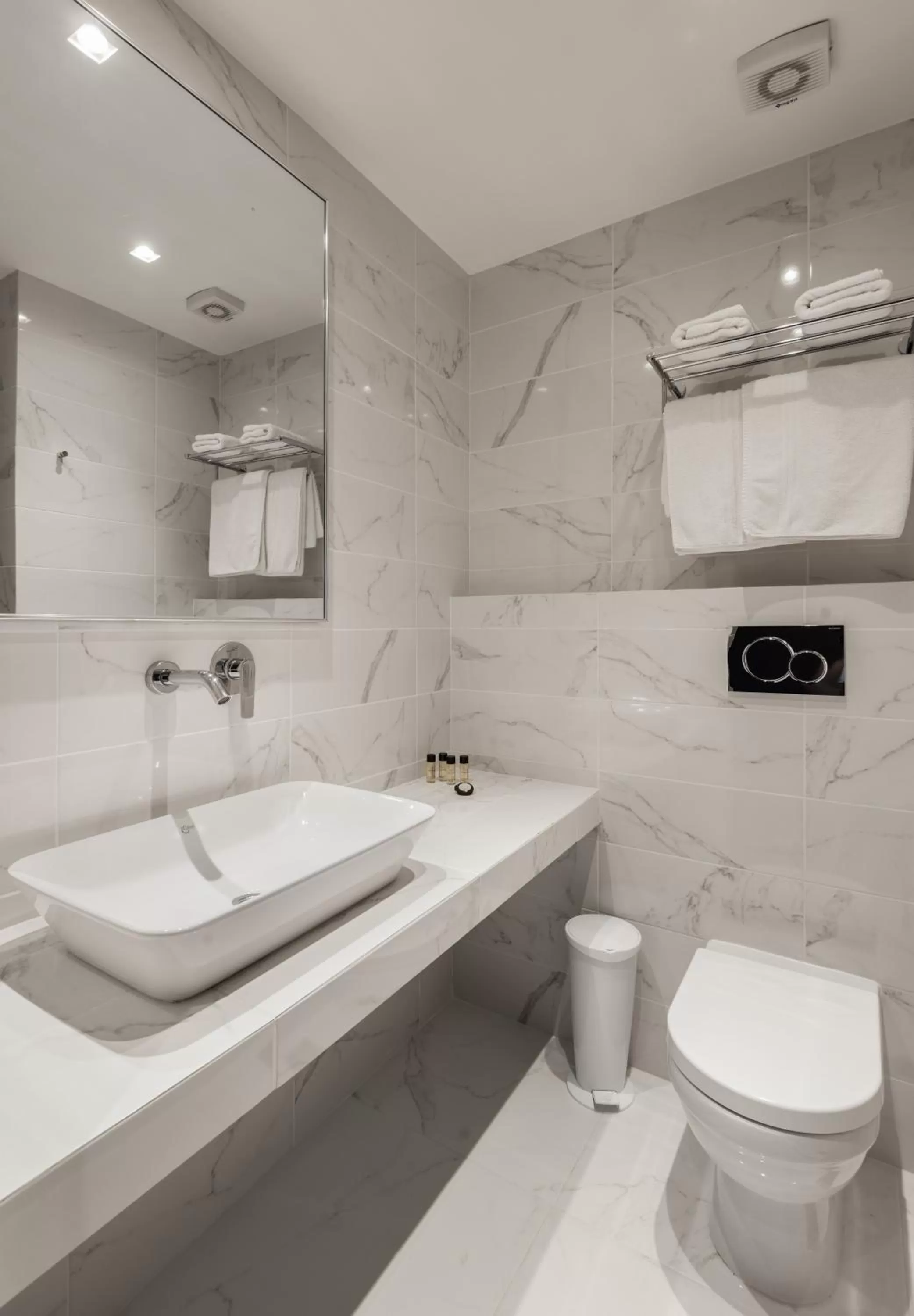 Bathroom in Park Hotel