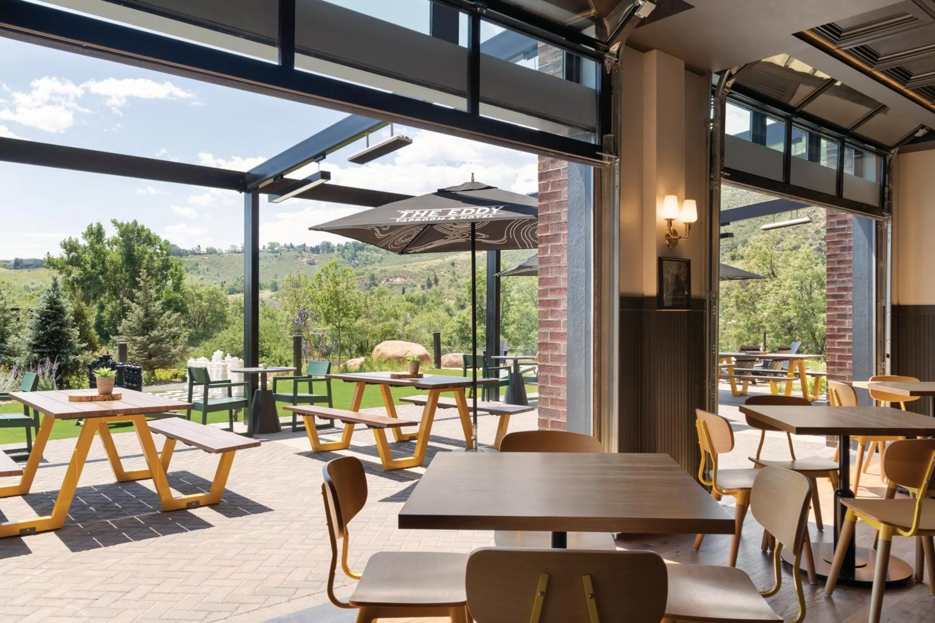 Restaurant/places to eat in The Eddy Taproom & Hotel