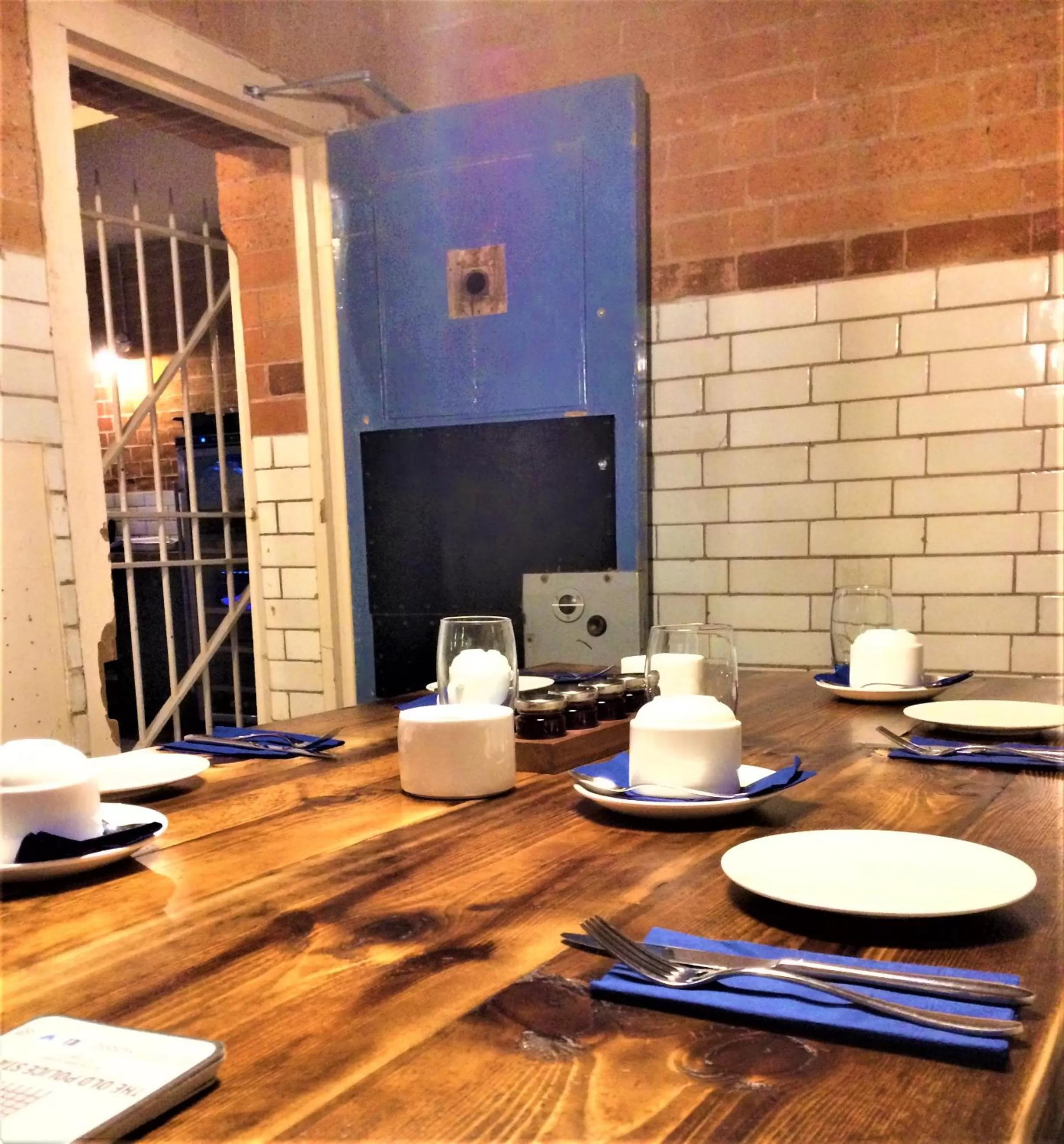 Restaurant/places to eat in Kings Park Hotel