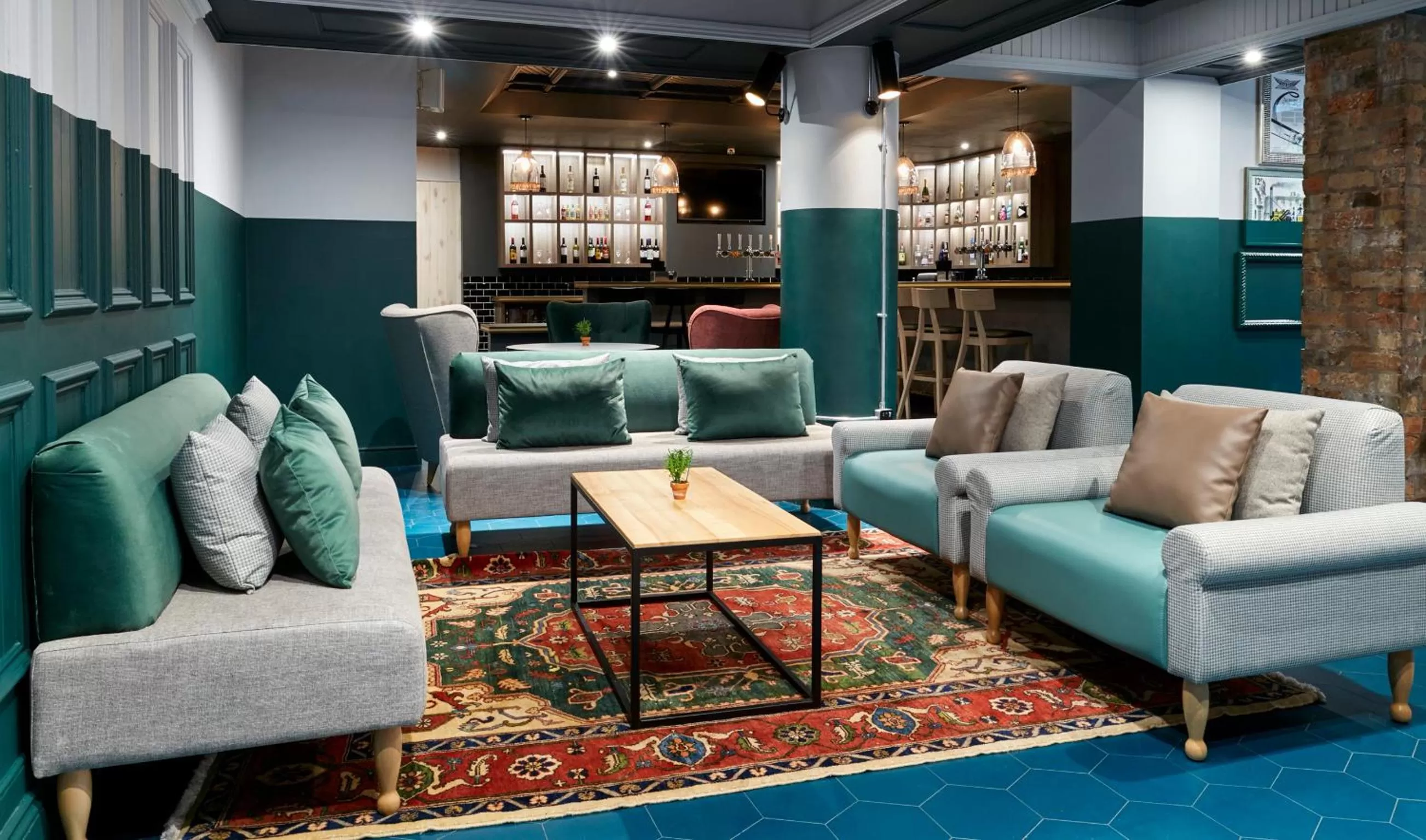 Lounge or bar in Leonardo Hotel Manchester Central