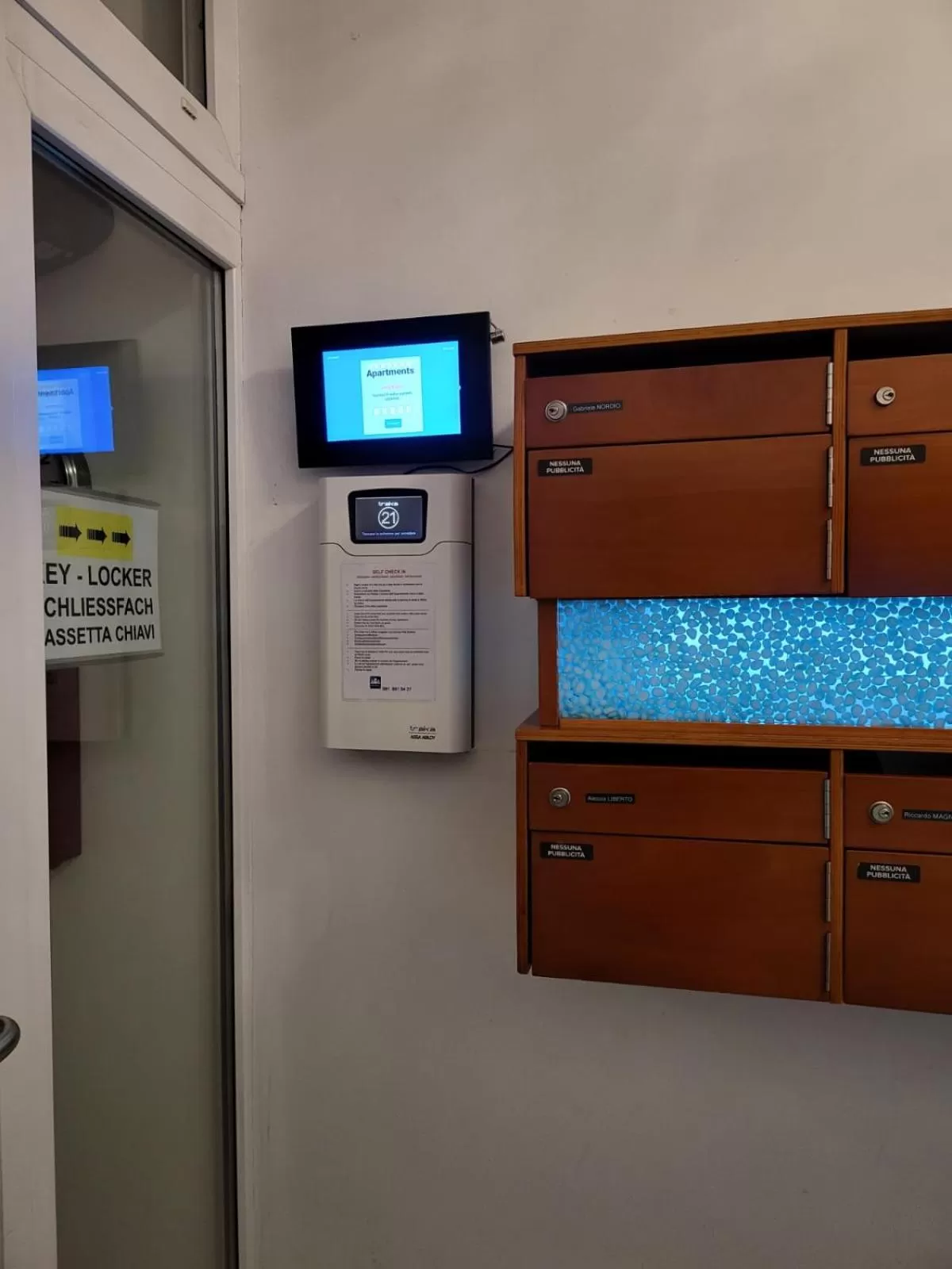 Facade/entrance in GuestHouse University by LR - self check in