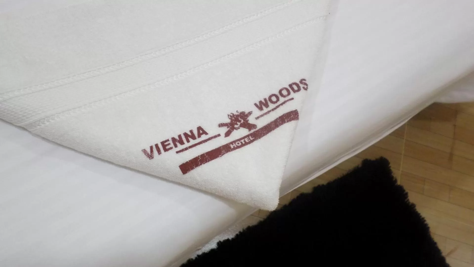 Bed in Vienna Woods Hotel Nakuru